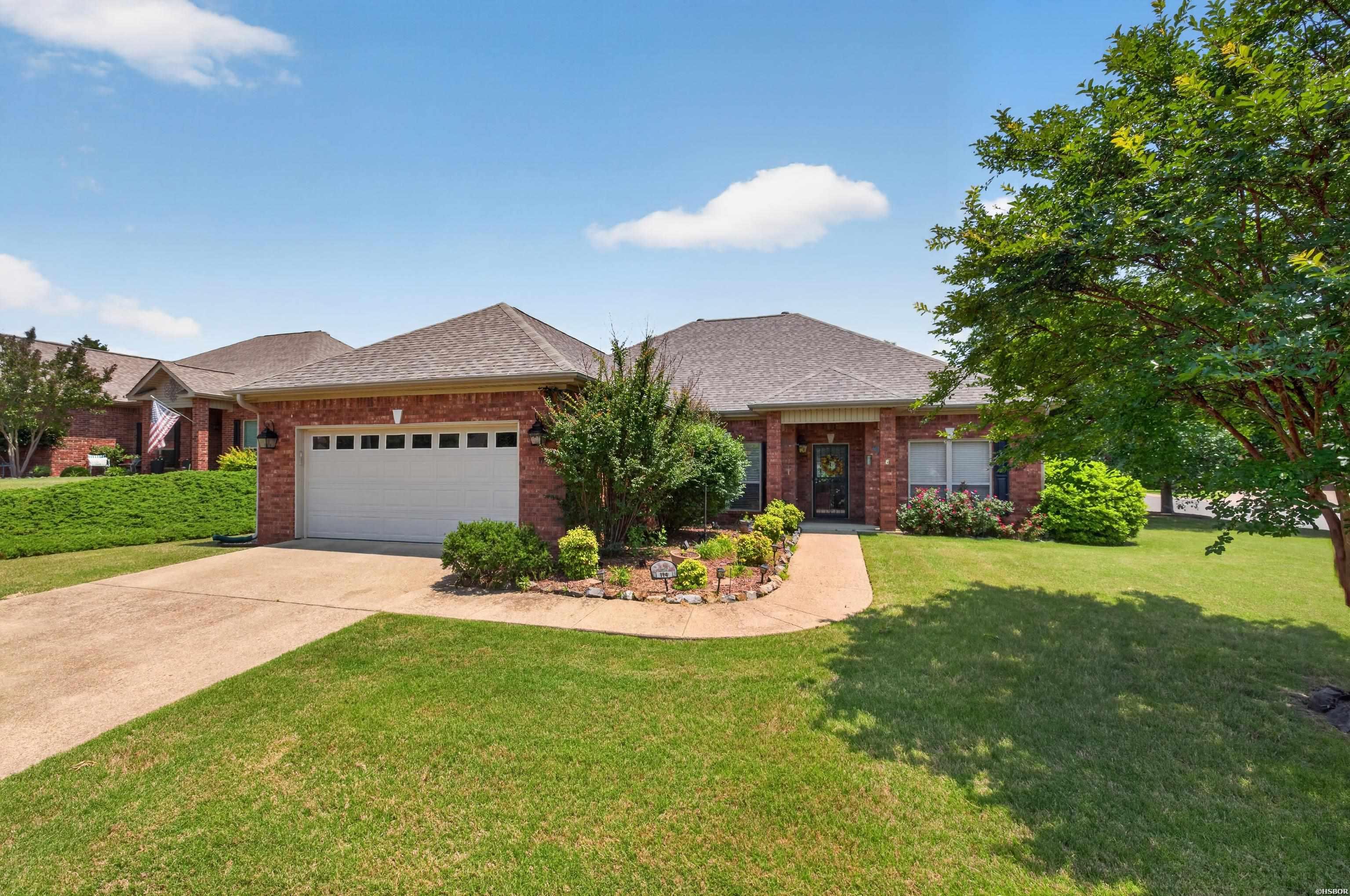 114 Sand Pebble Property Photo 1