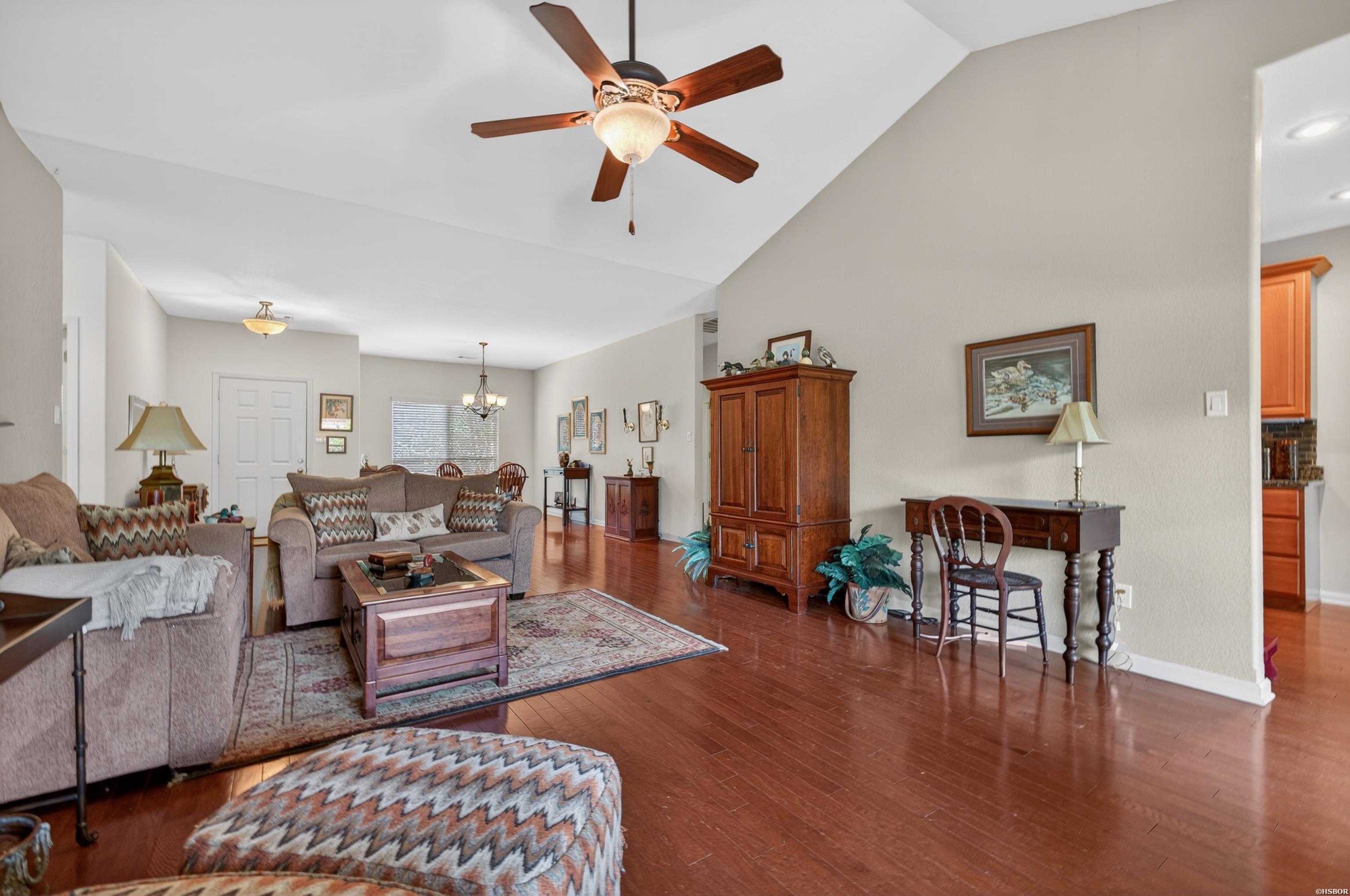 114 Sand Pebble Property Photo 9