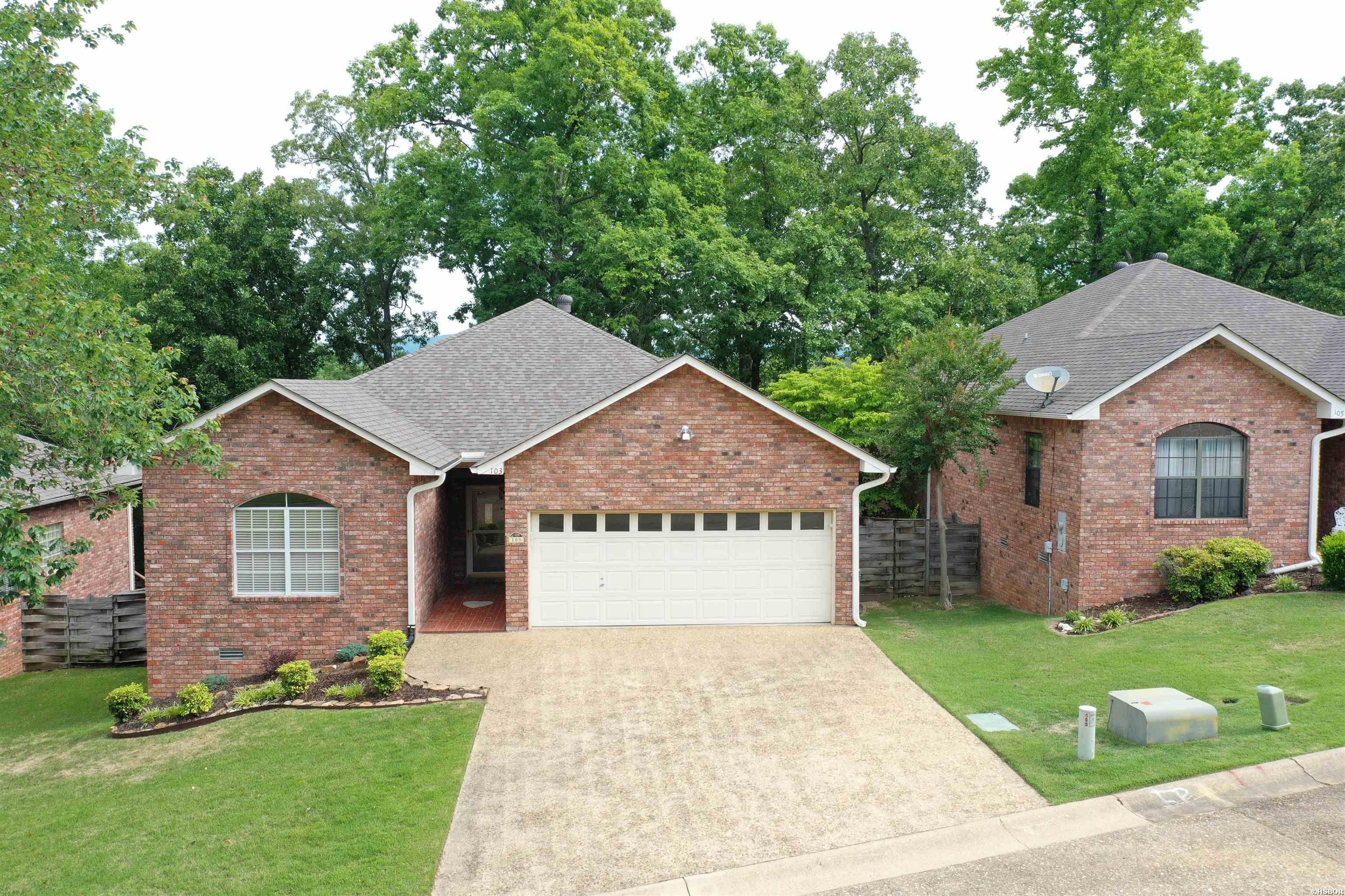 103 Creekview Terrace Property Photo 3