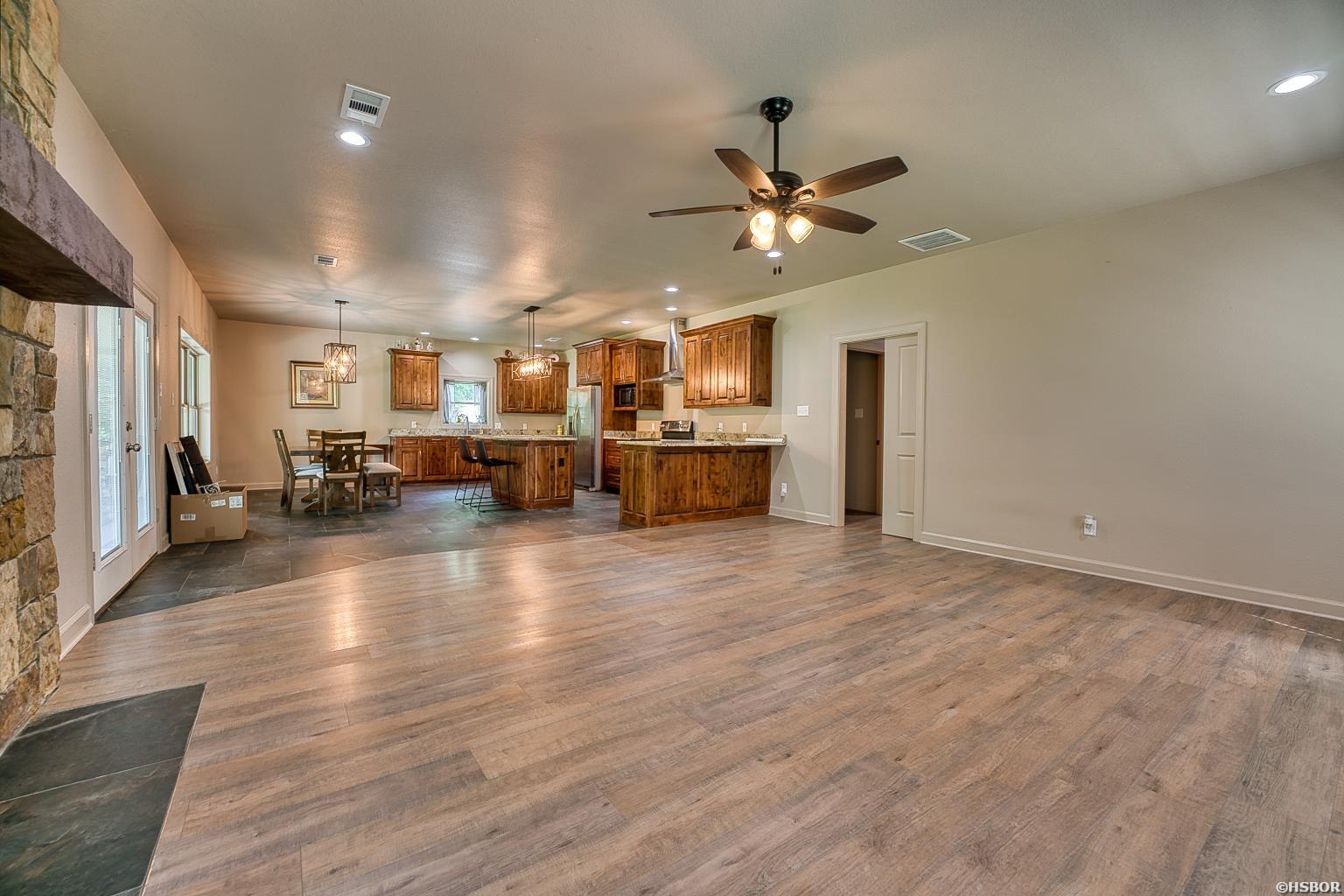 316 Stihl Road Property Photo 6