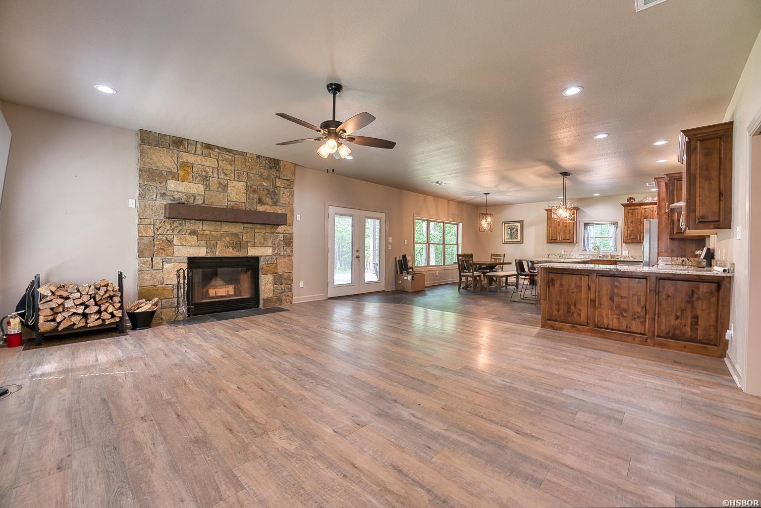316 Stihl Road Property Photo 8