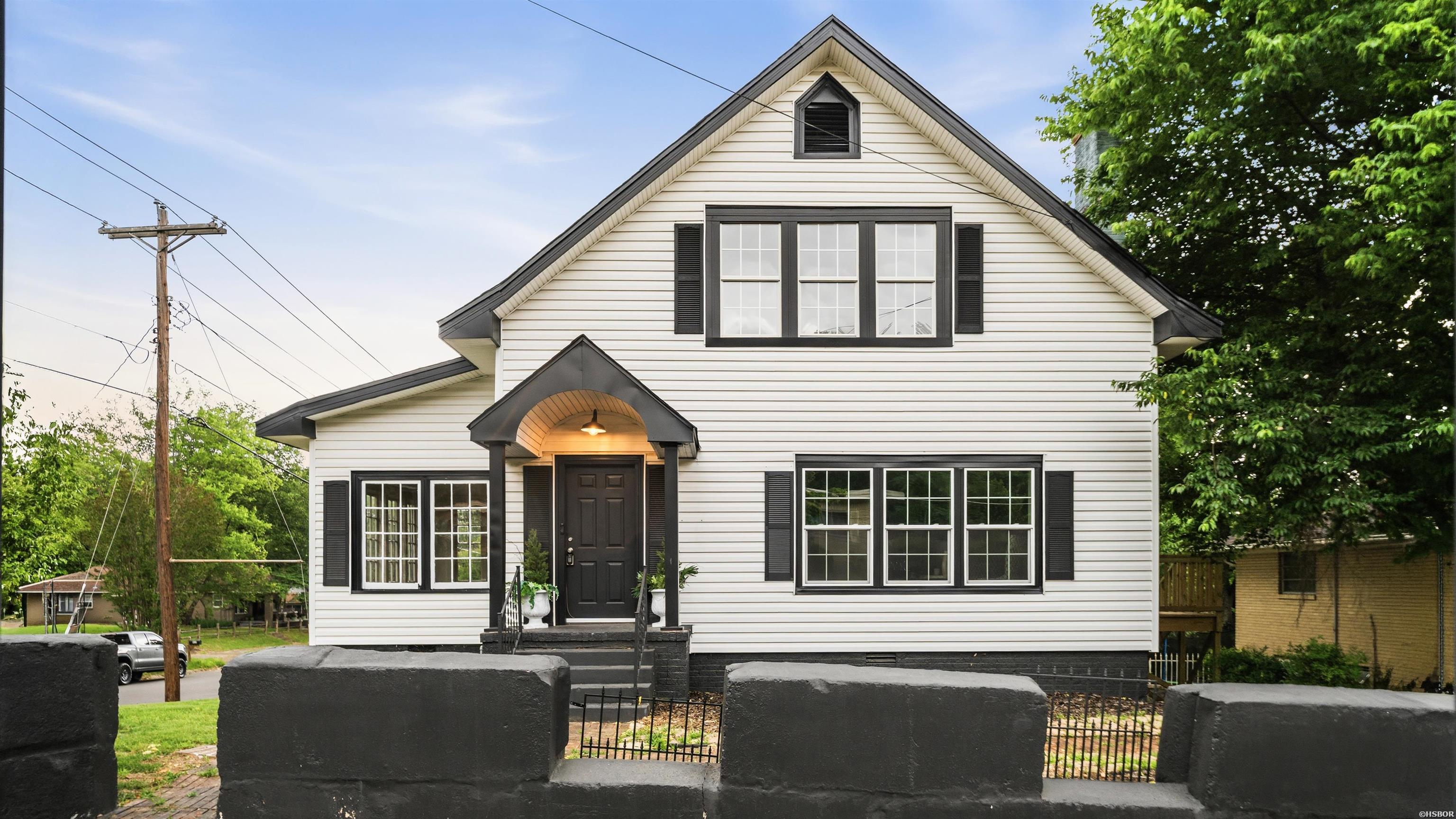 301 Summer Street Property Photo 6
