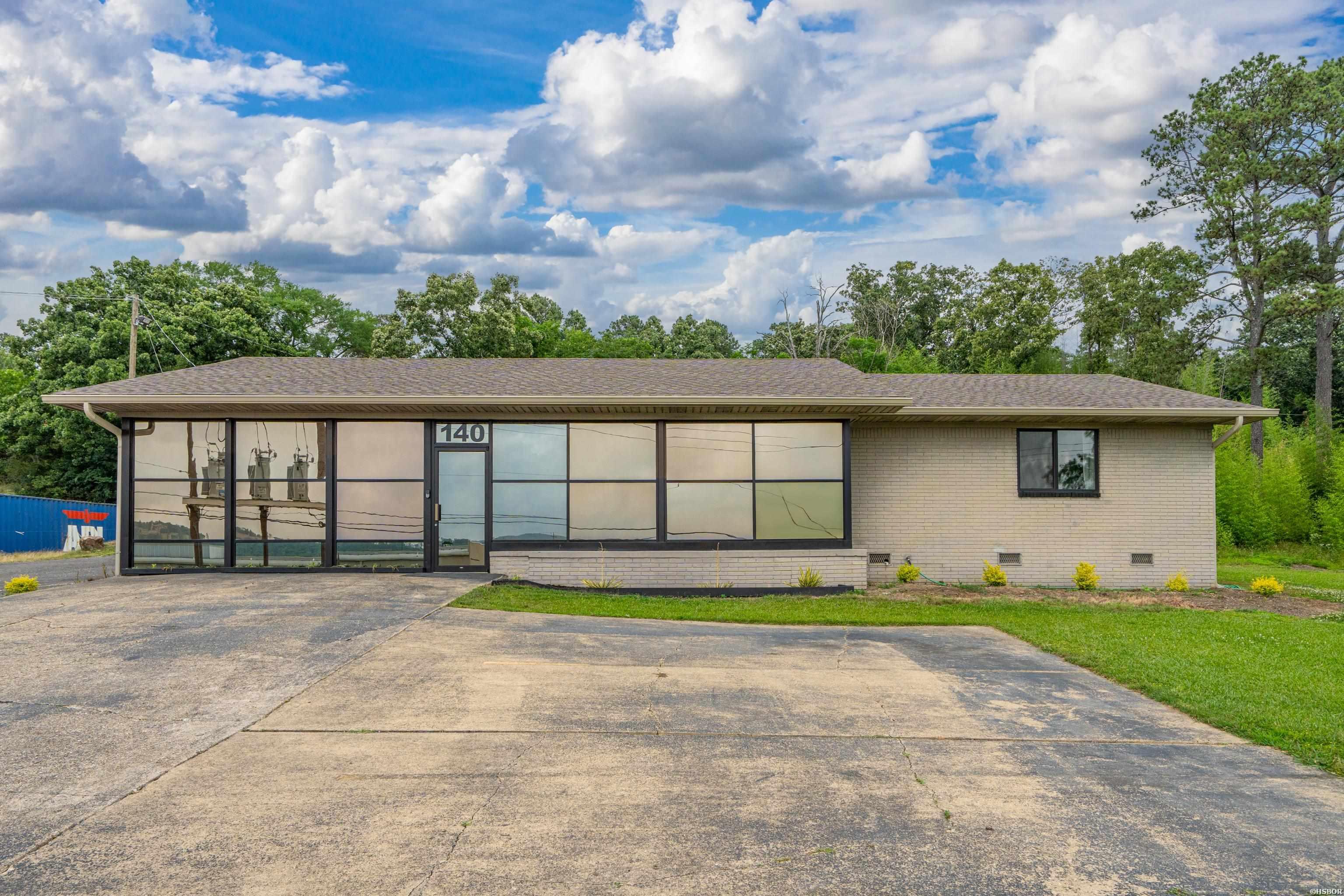 140 Amity Road Property Photo 1