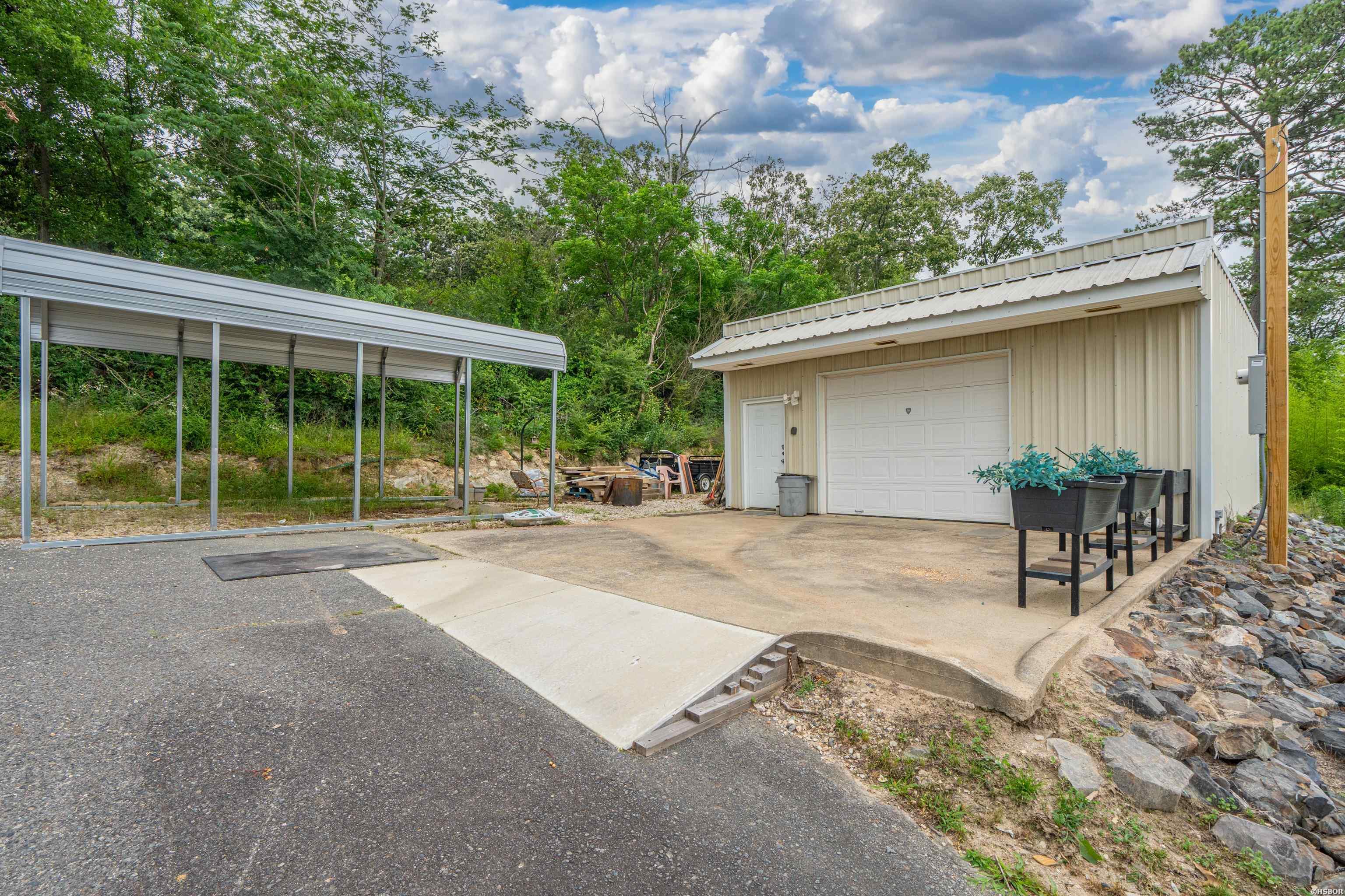 140 Amity Road Property Photo 5