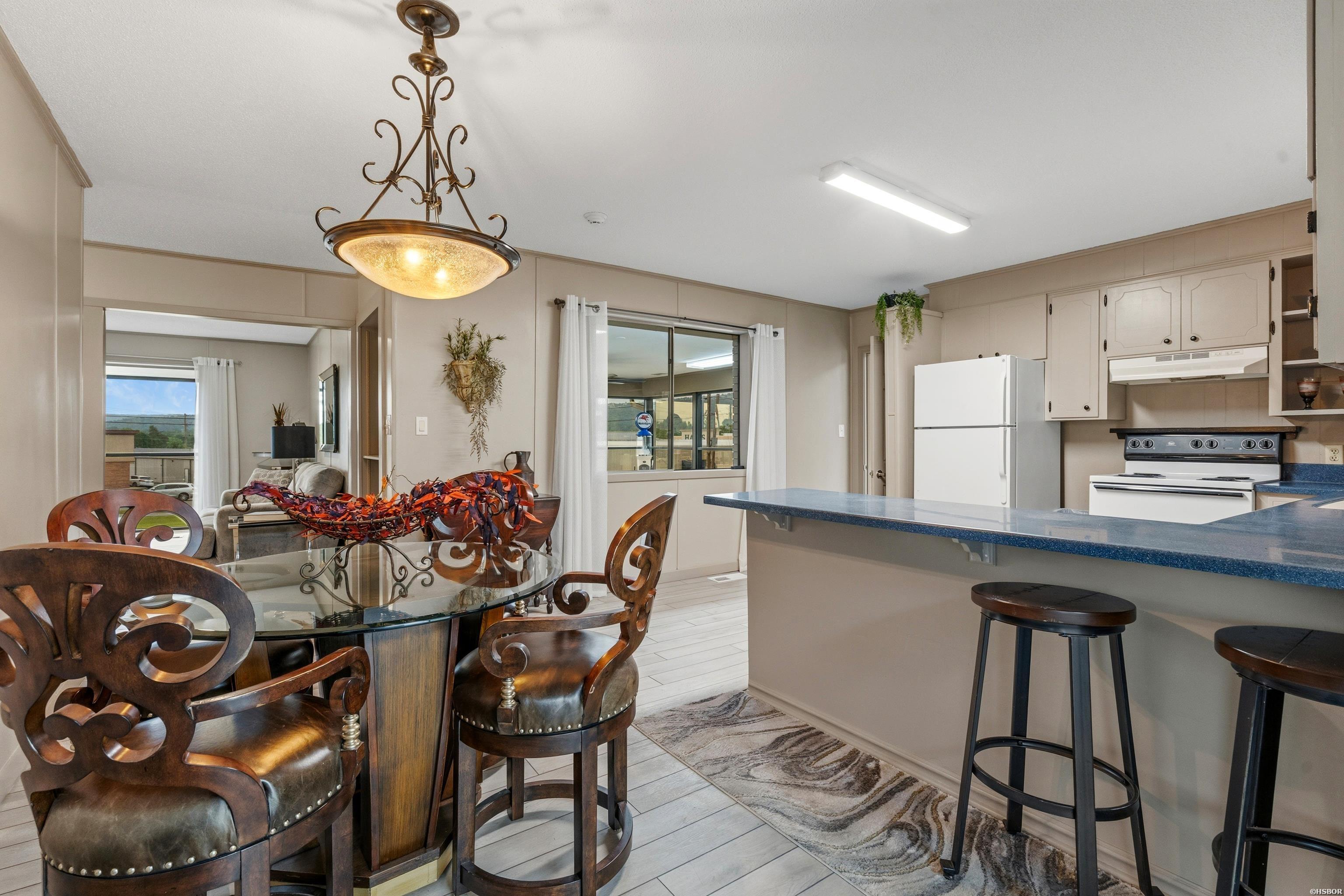 140 Amity Road Property Photo 12