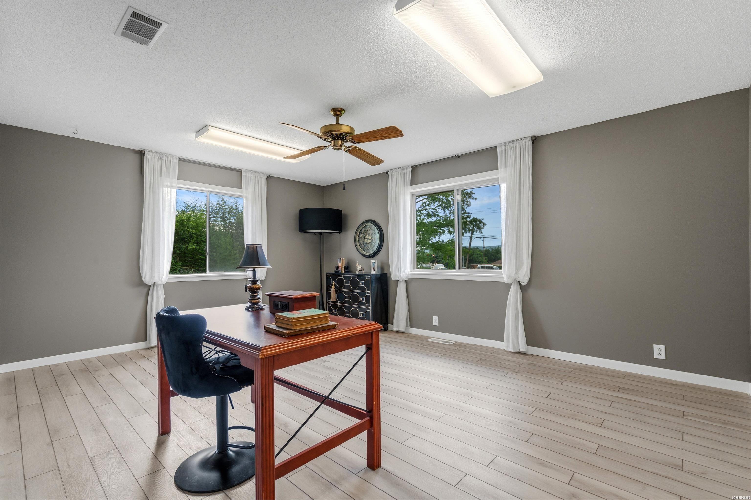 140 Amity Road Property Photo 31