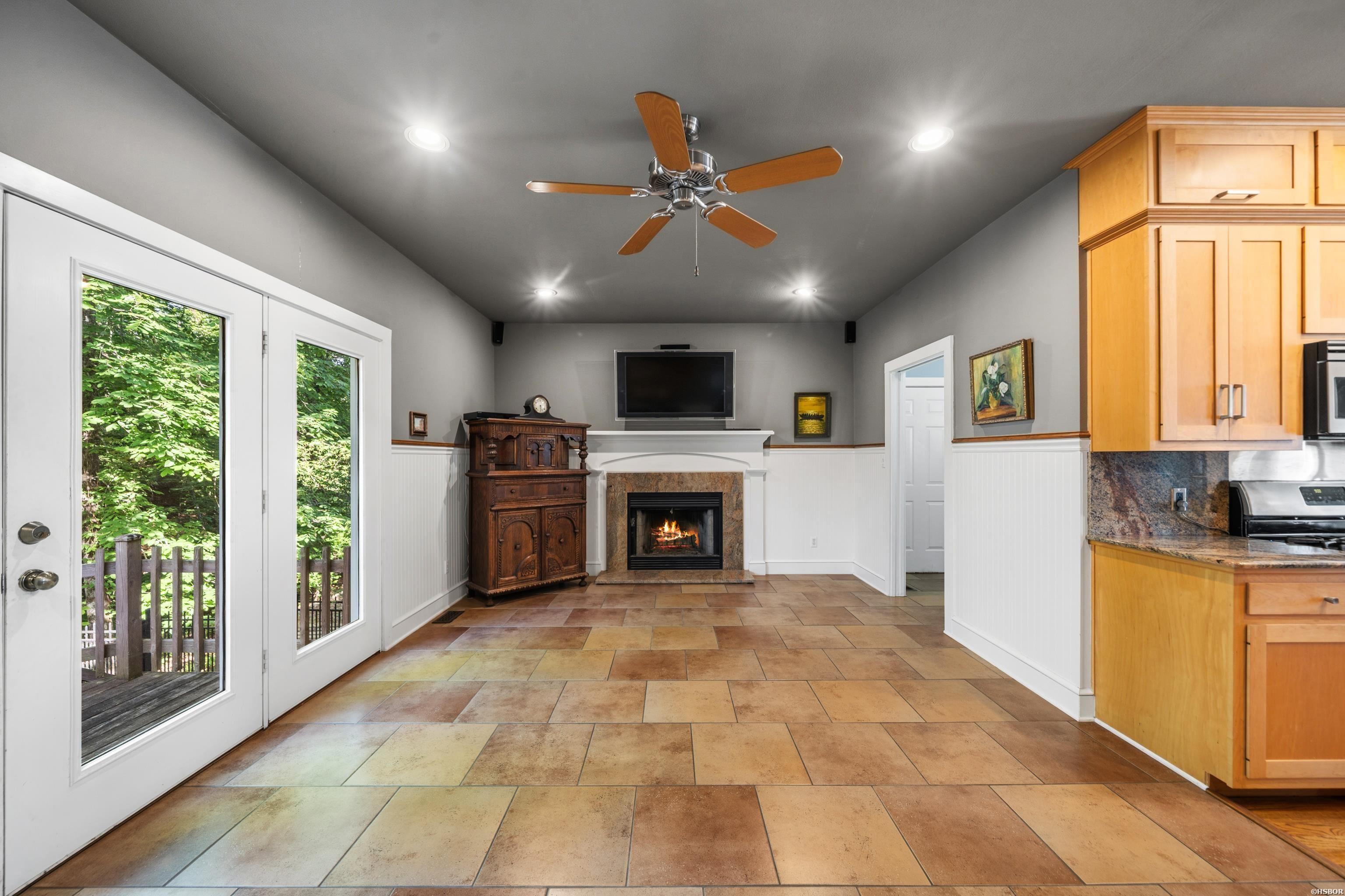 7 Timber Ridge Circle Property Photo 3