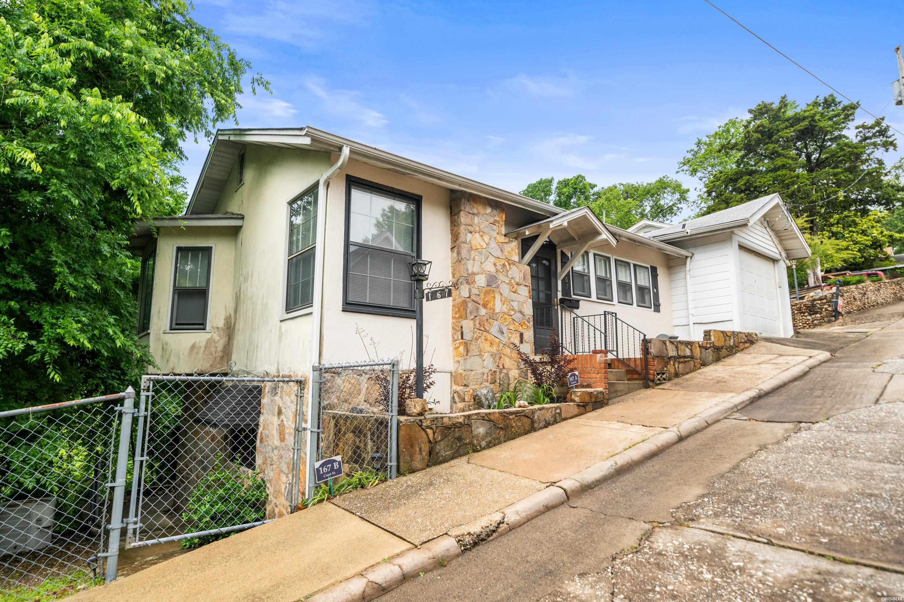 167 Crest Street Property Photo 2