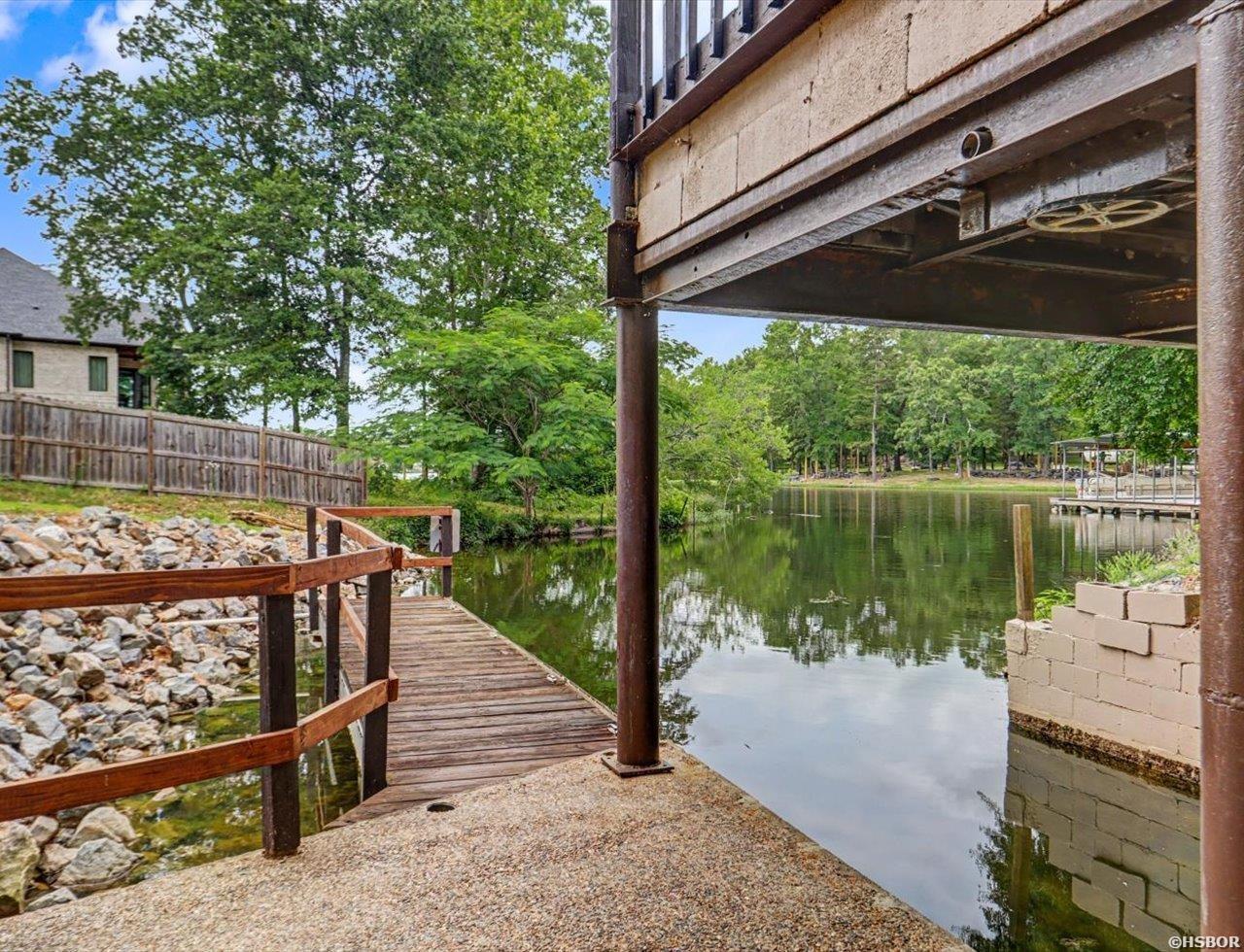 132 Oakridge Road Property Photo 3