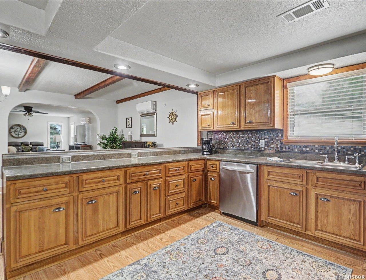 132 Oakridge Road Property Photo 4