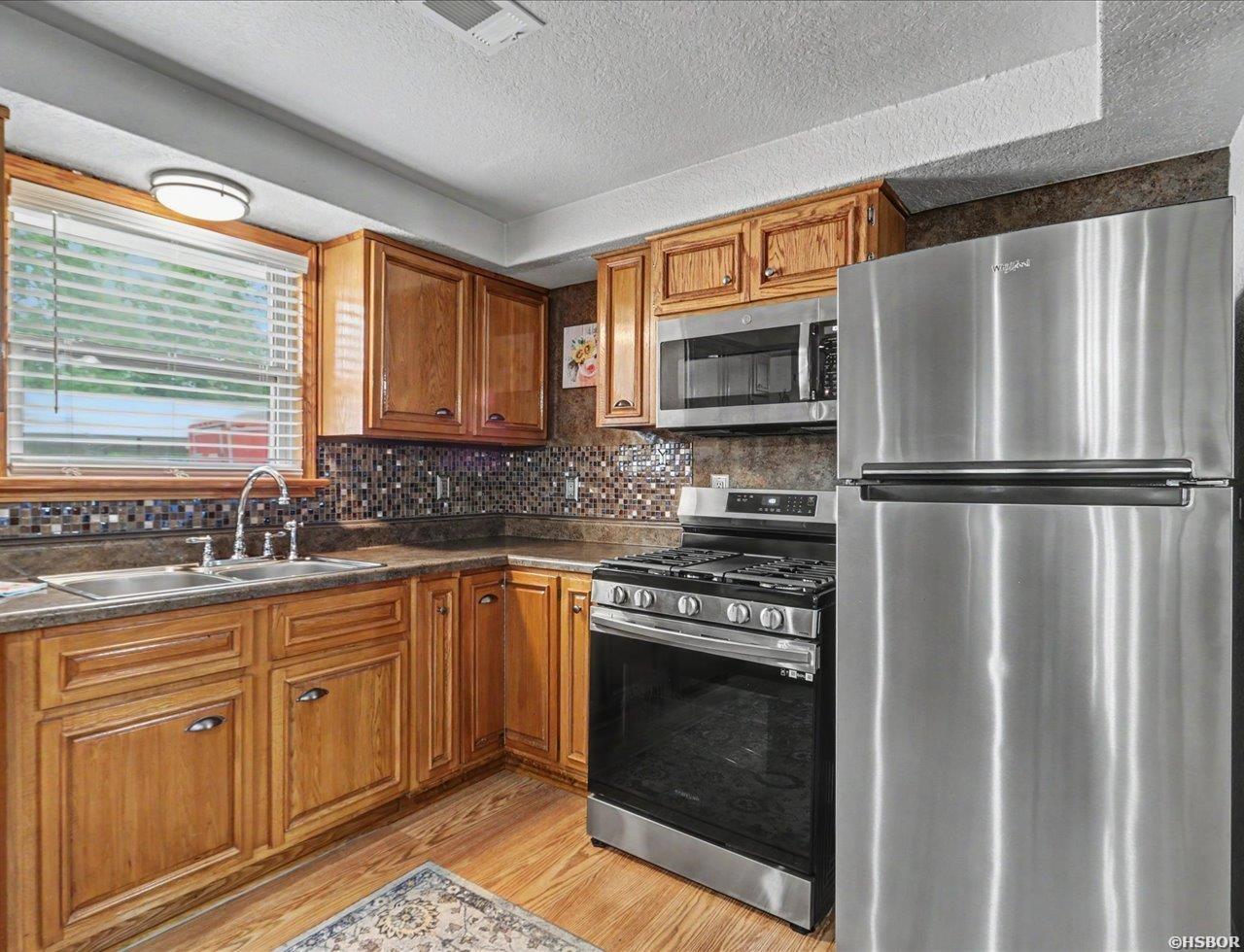 132 Oakridge Road Property Photo 11