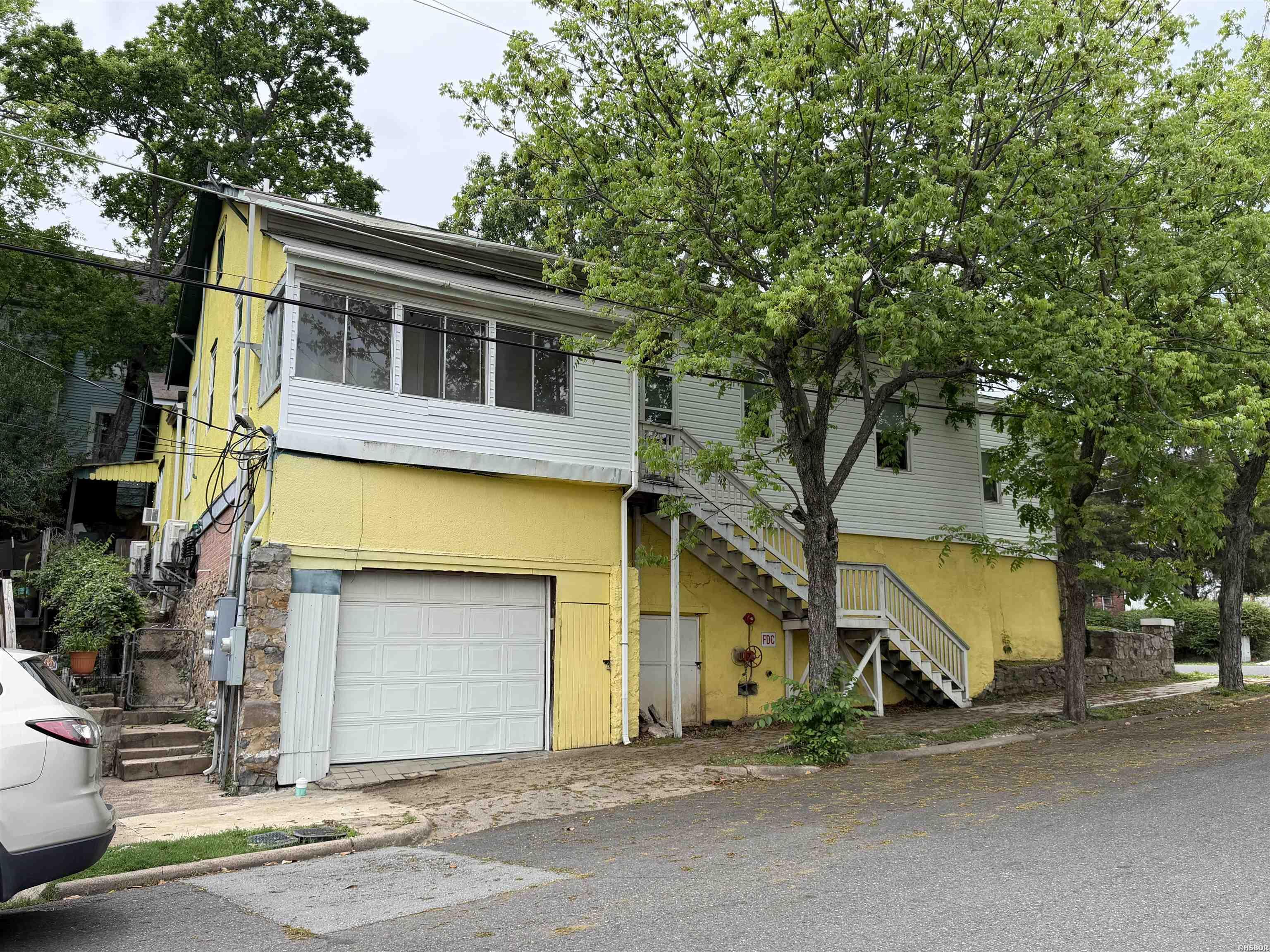 432 Spring Street Property Photo 5
