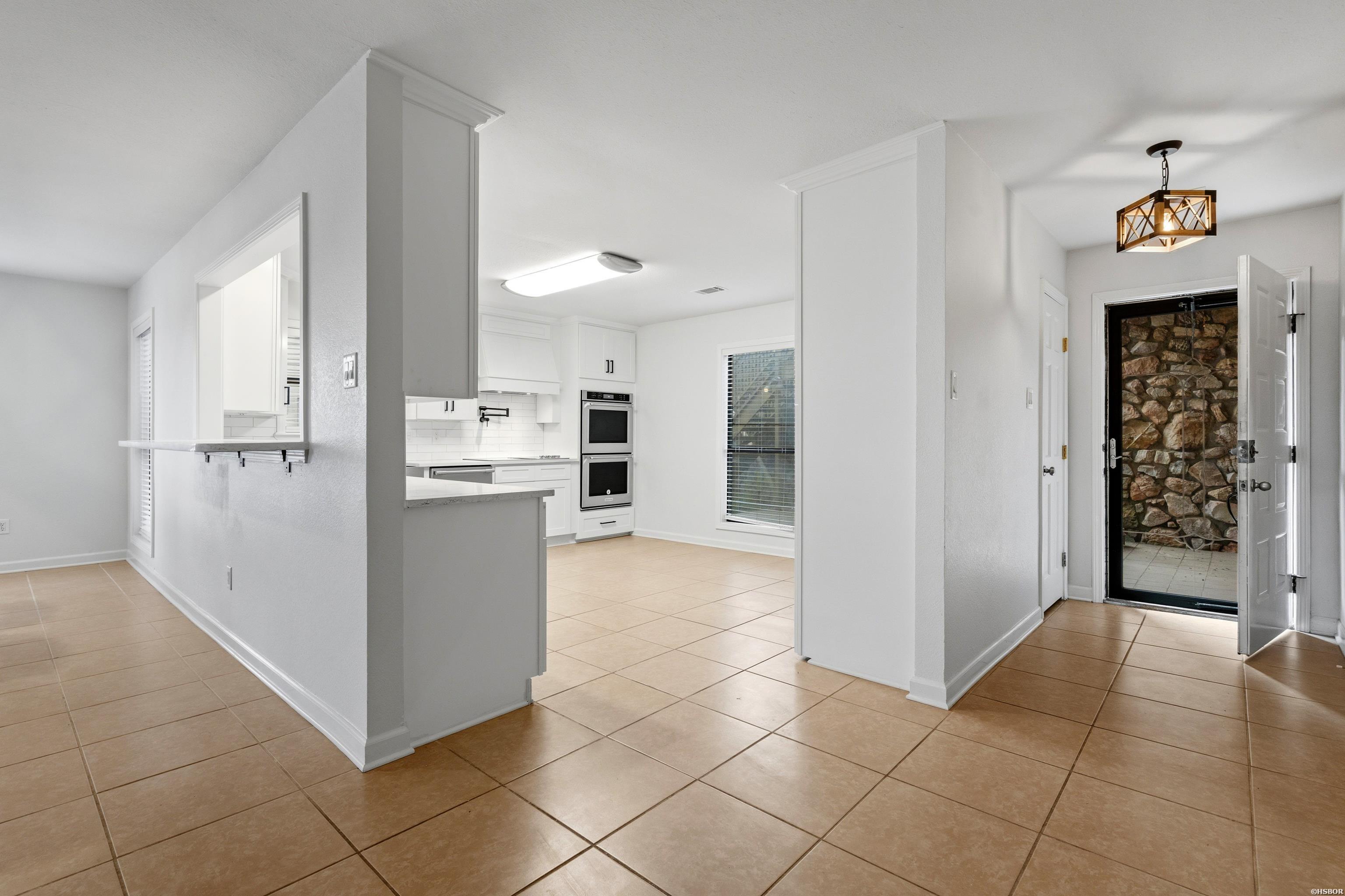 724 Weston Road Property Photo 8