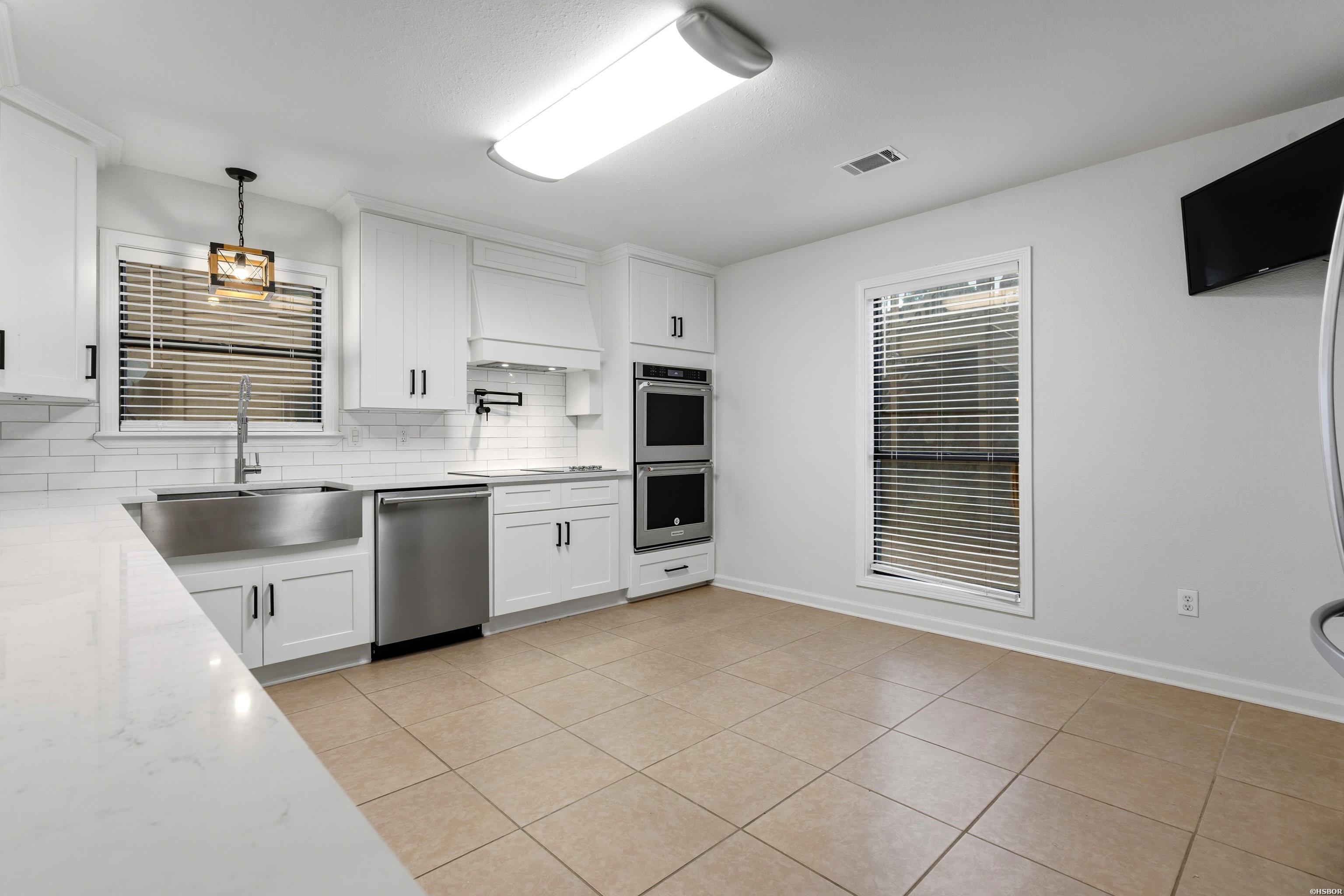 724 Weston Road Property Photo 9