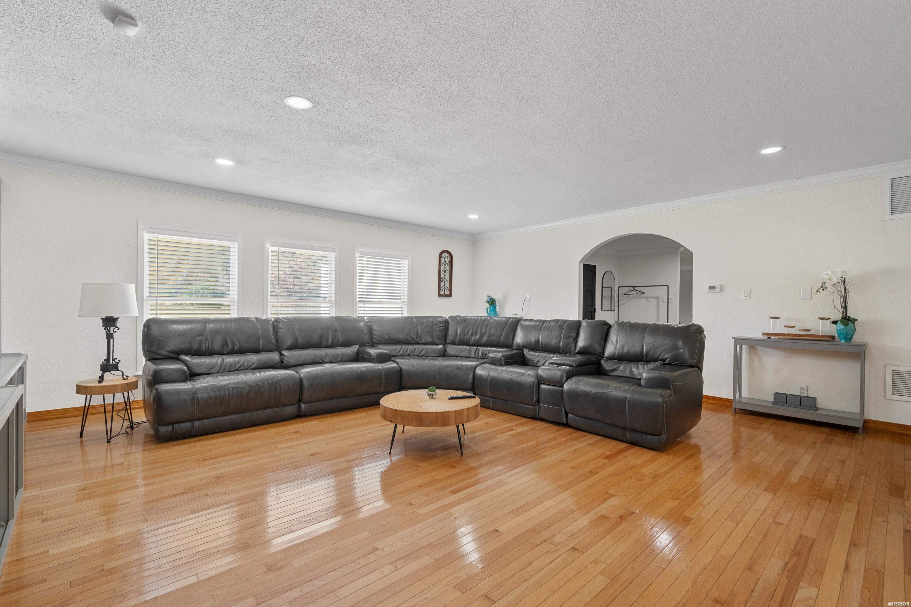 201 Aberina Street Property Photo 9