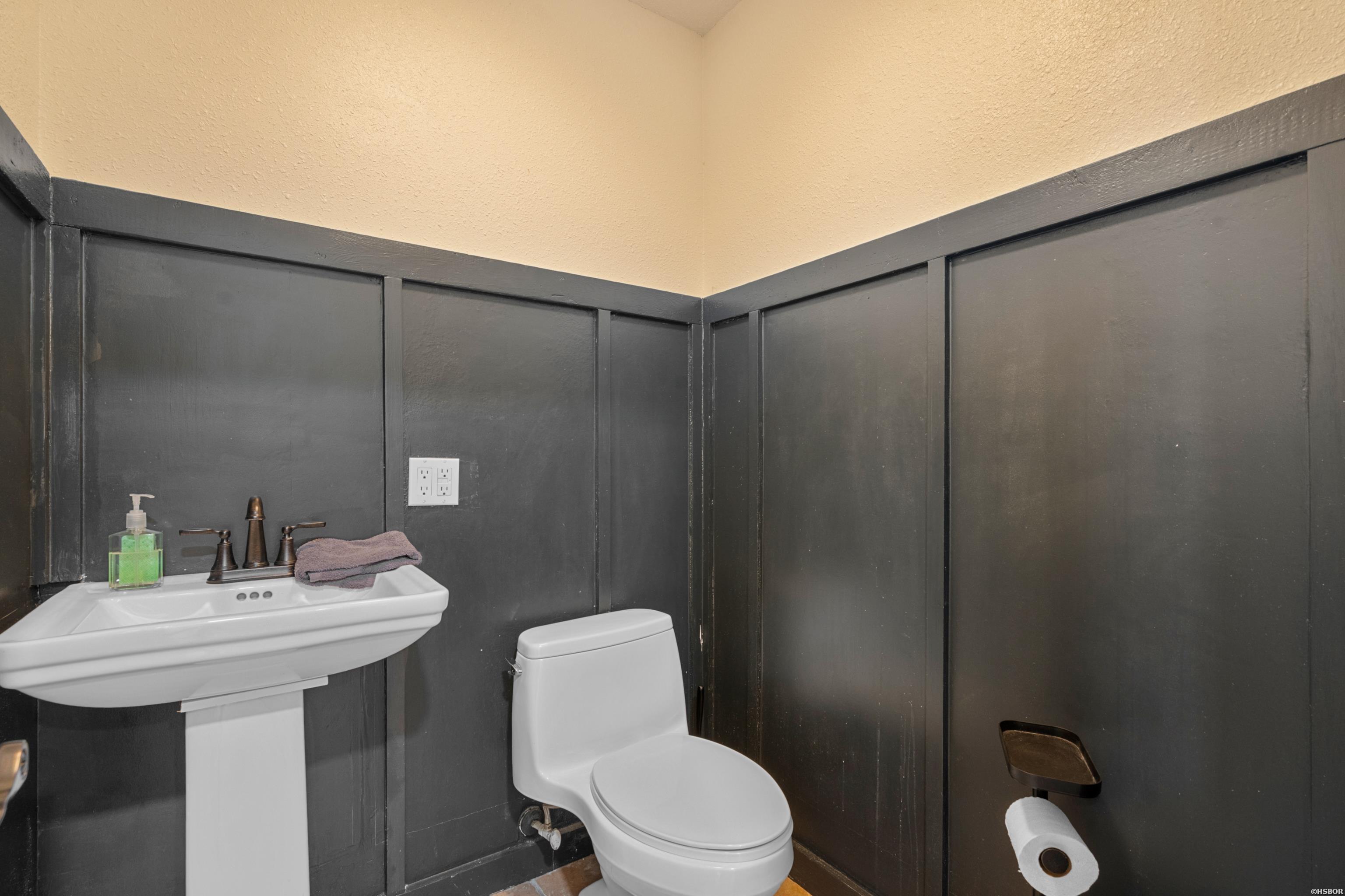 201 Aberina Street Property Photo 22