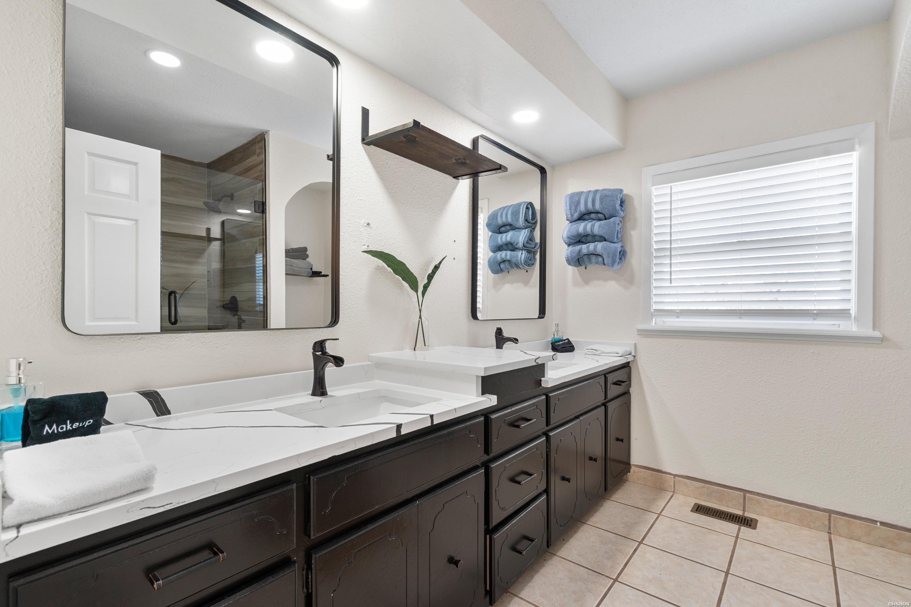 201 Aberina Street Property Photo 32