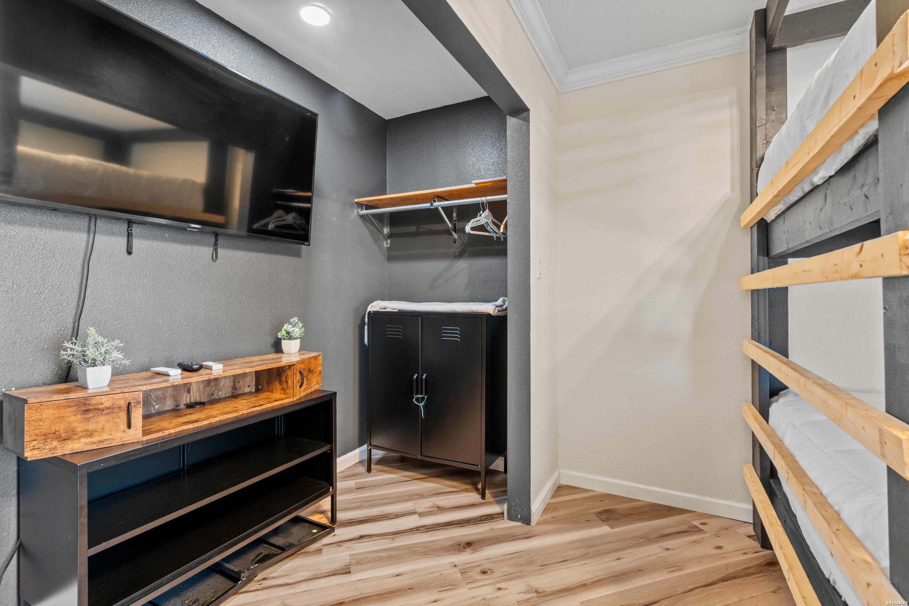 201 Aberina Street Property Photo 41