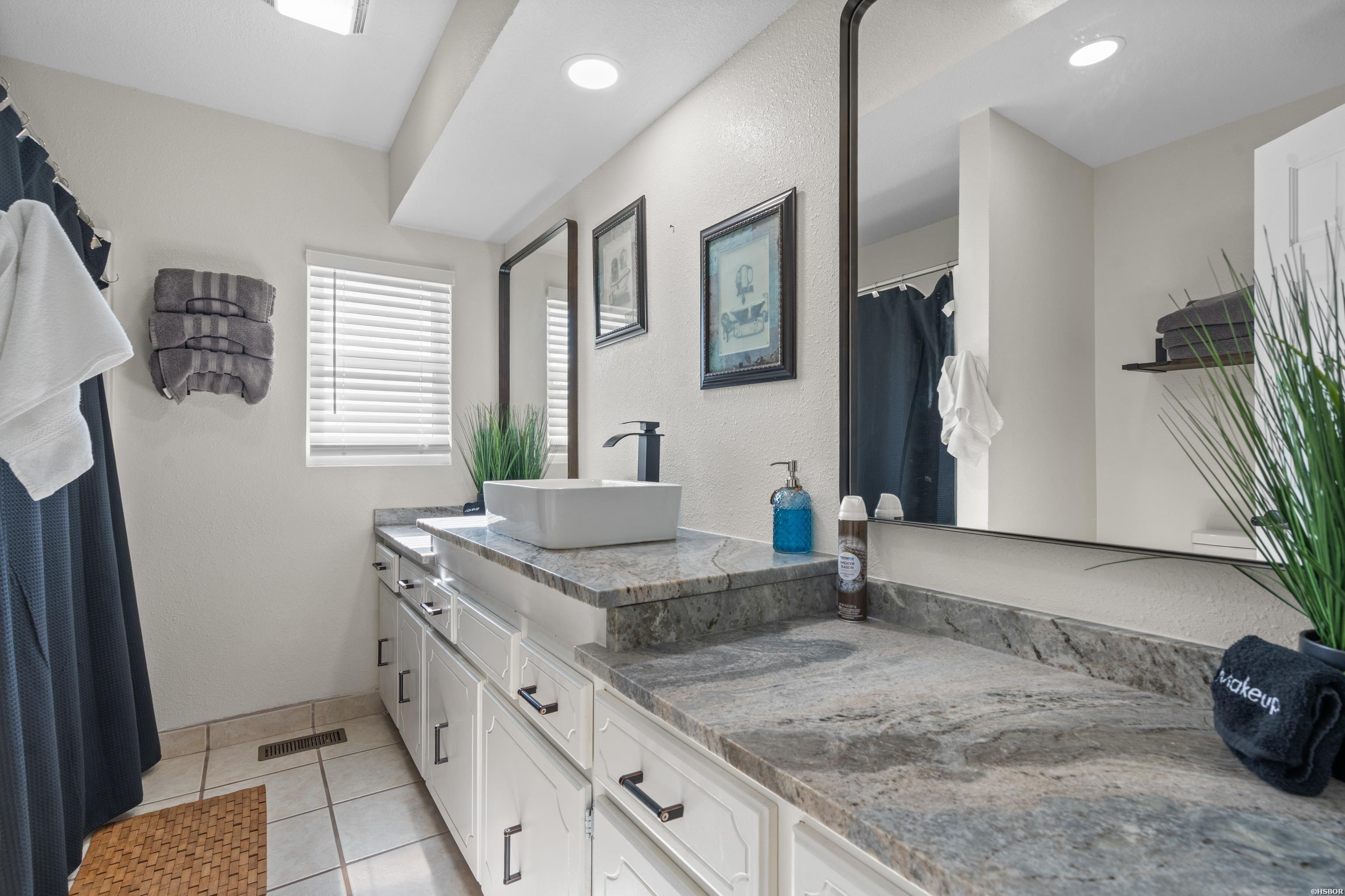 201 Aberina Street Property Photo 42