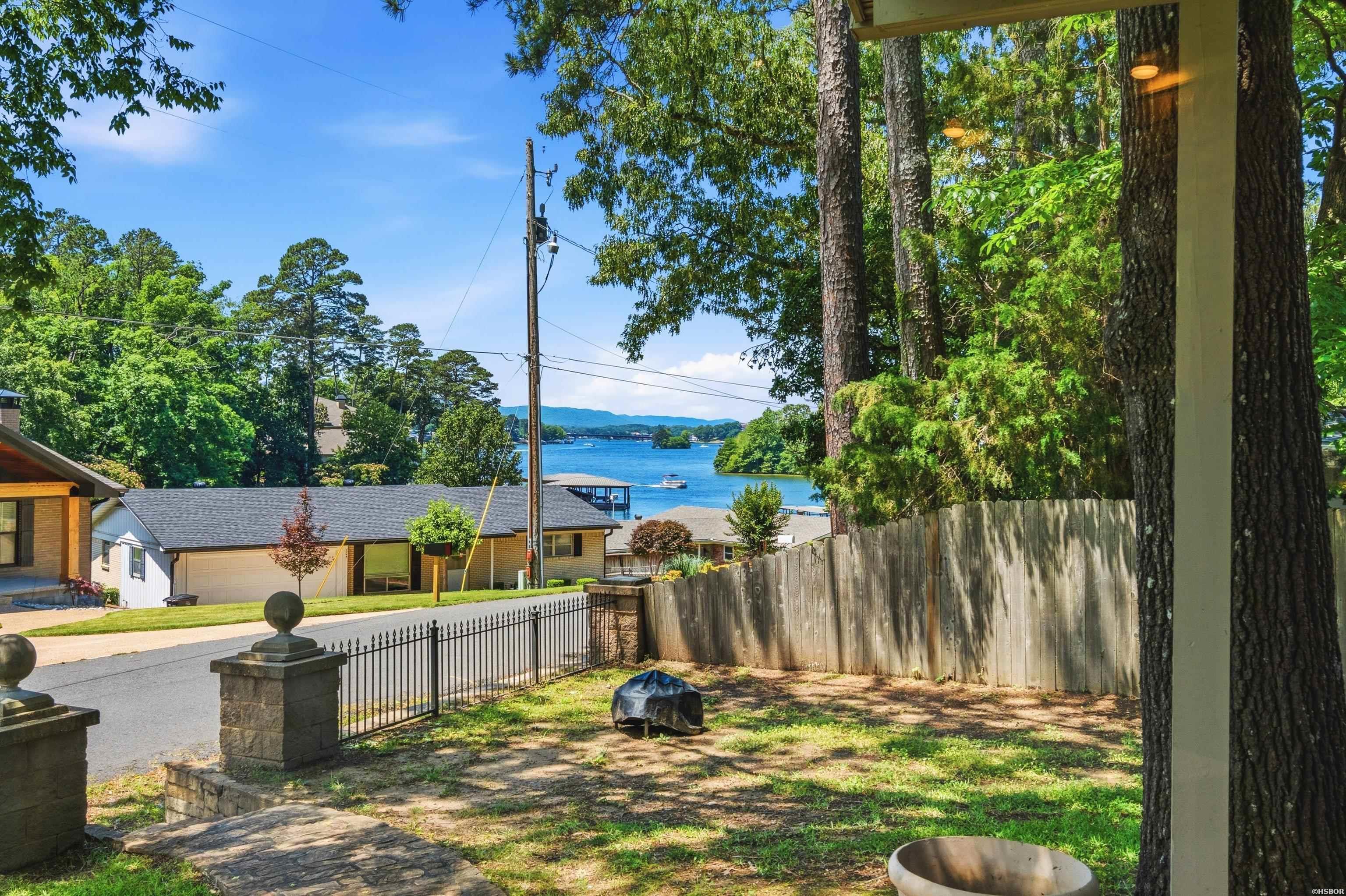 229 Little John Trail Property Photo 8