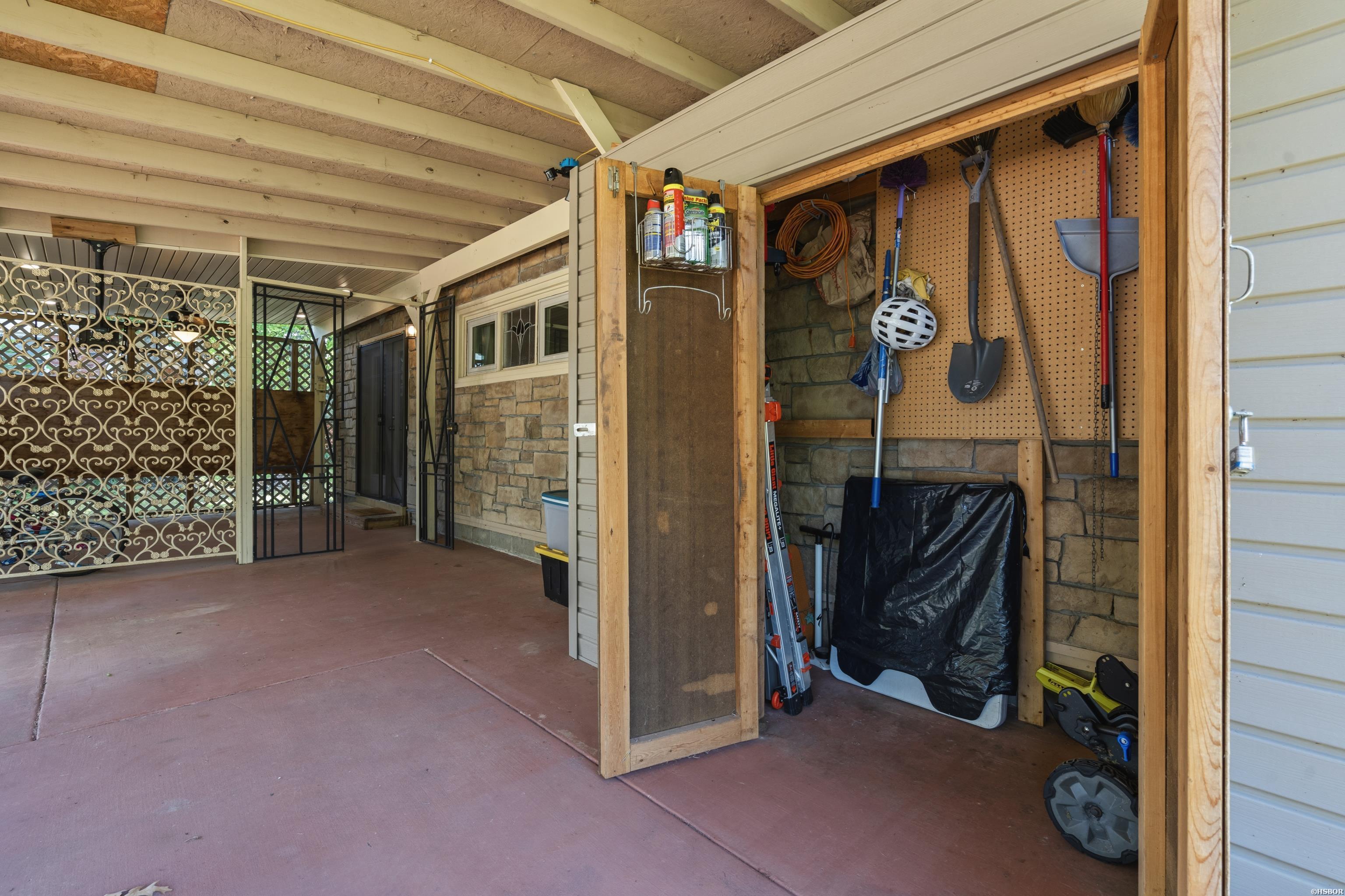 229 Little John Trail Property Photo 27