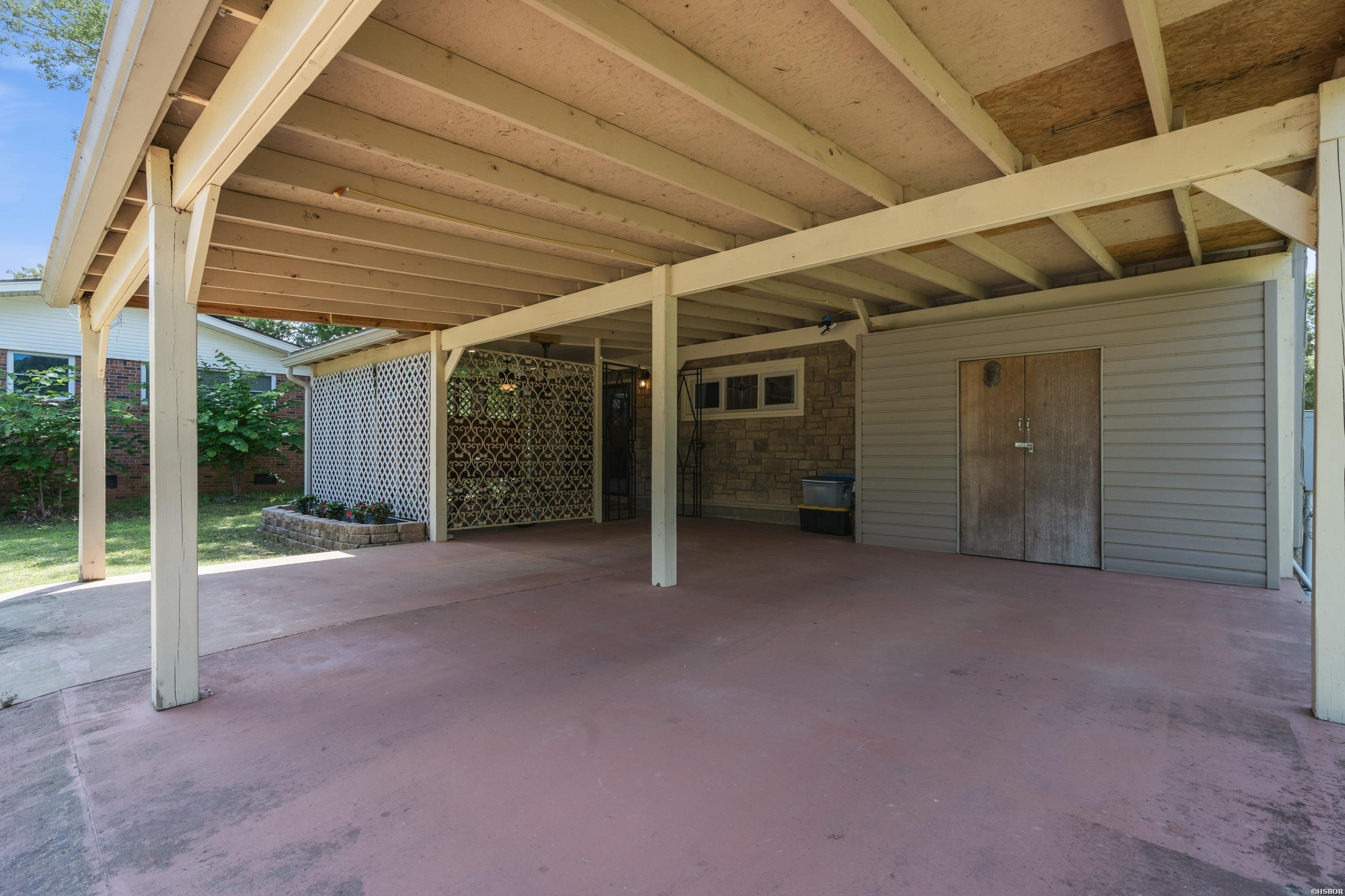 229 Little John Trail Property Photo 28