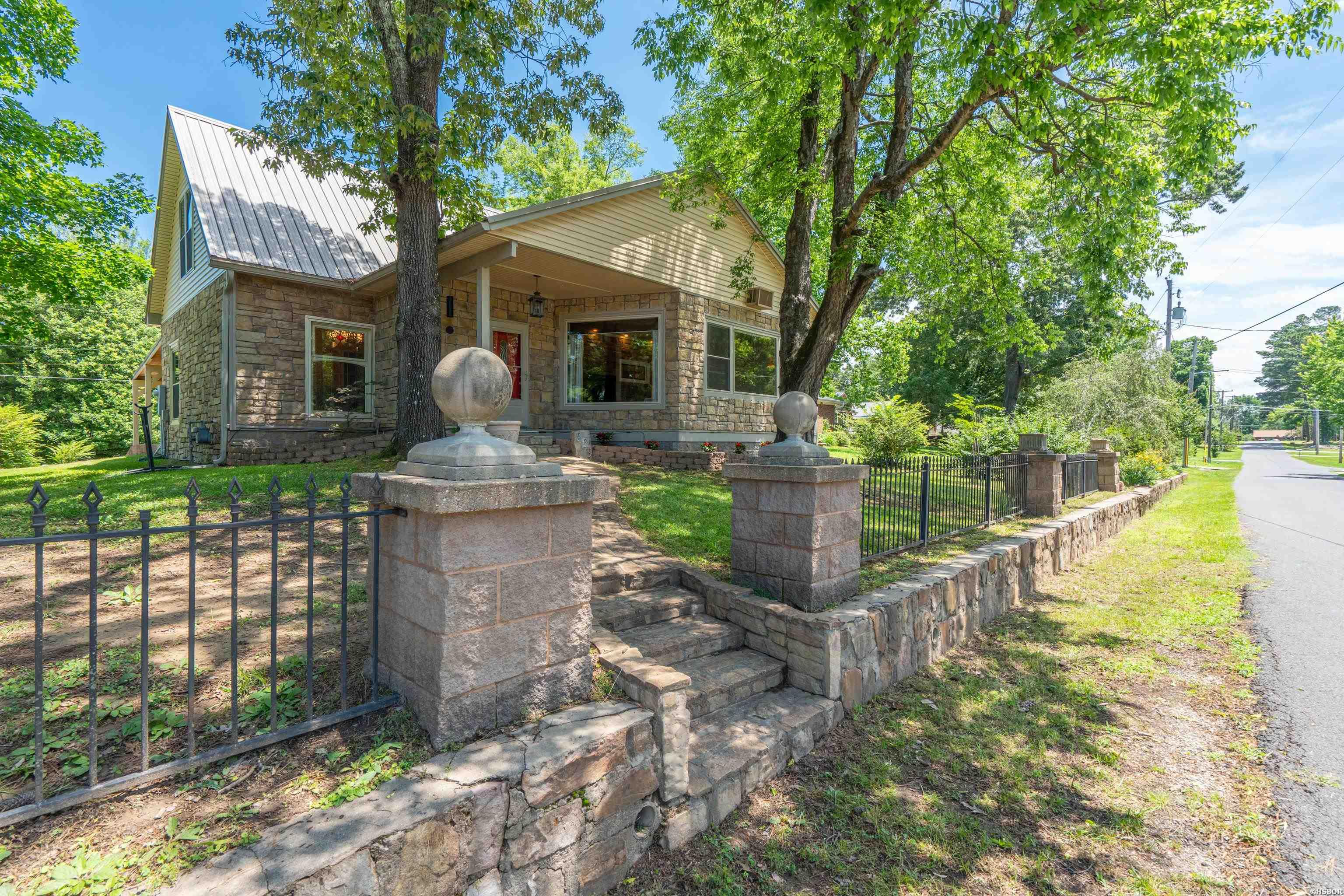 229 Little John Trail Property Photo 39