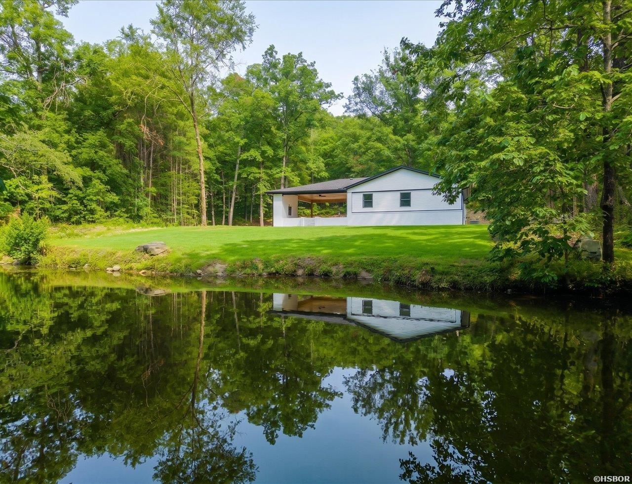 130 Jay Loop Property Photo 4