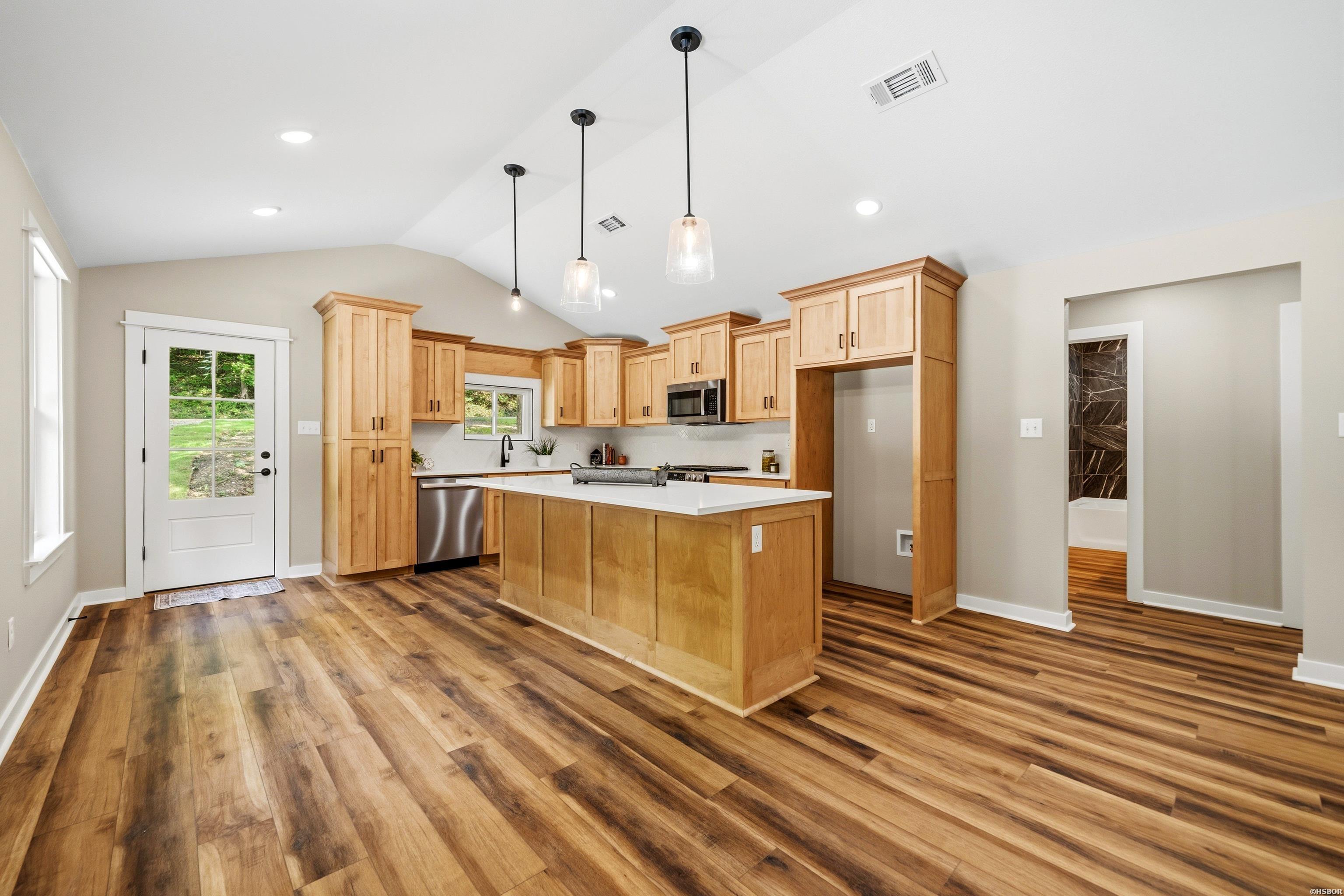 130 Jay Loop Property Photo 10
