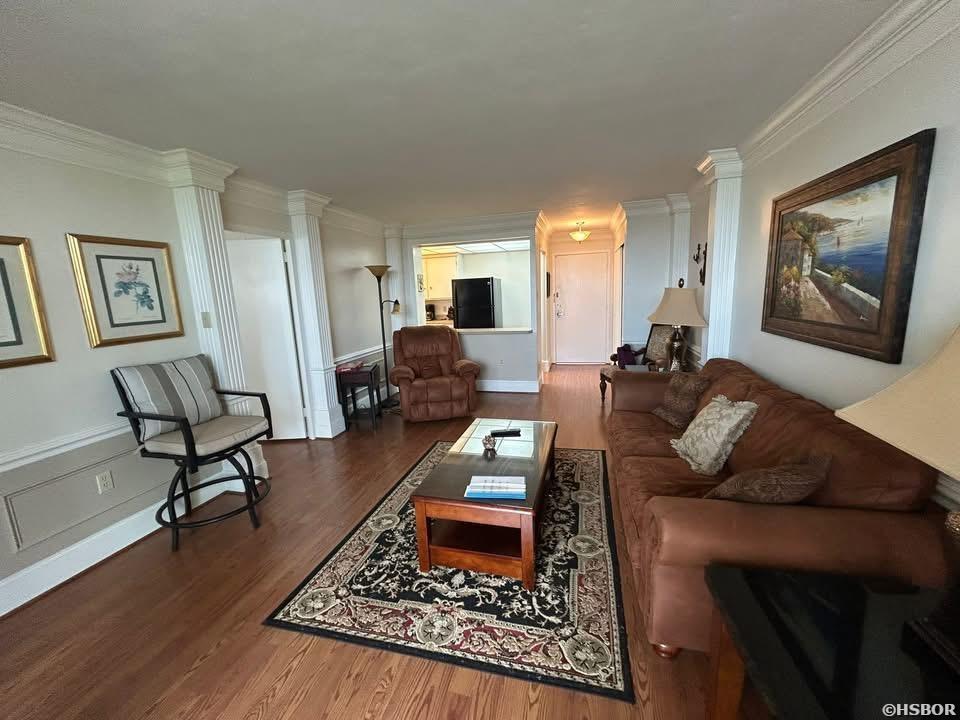 740 Weston Road Property Photo 4