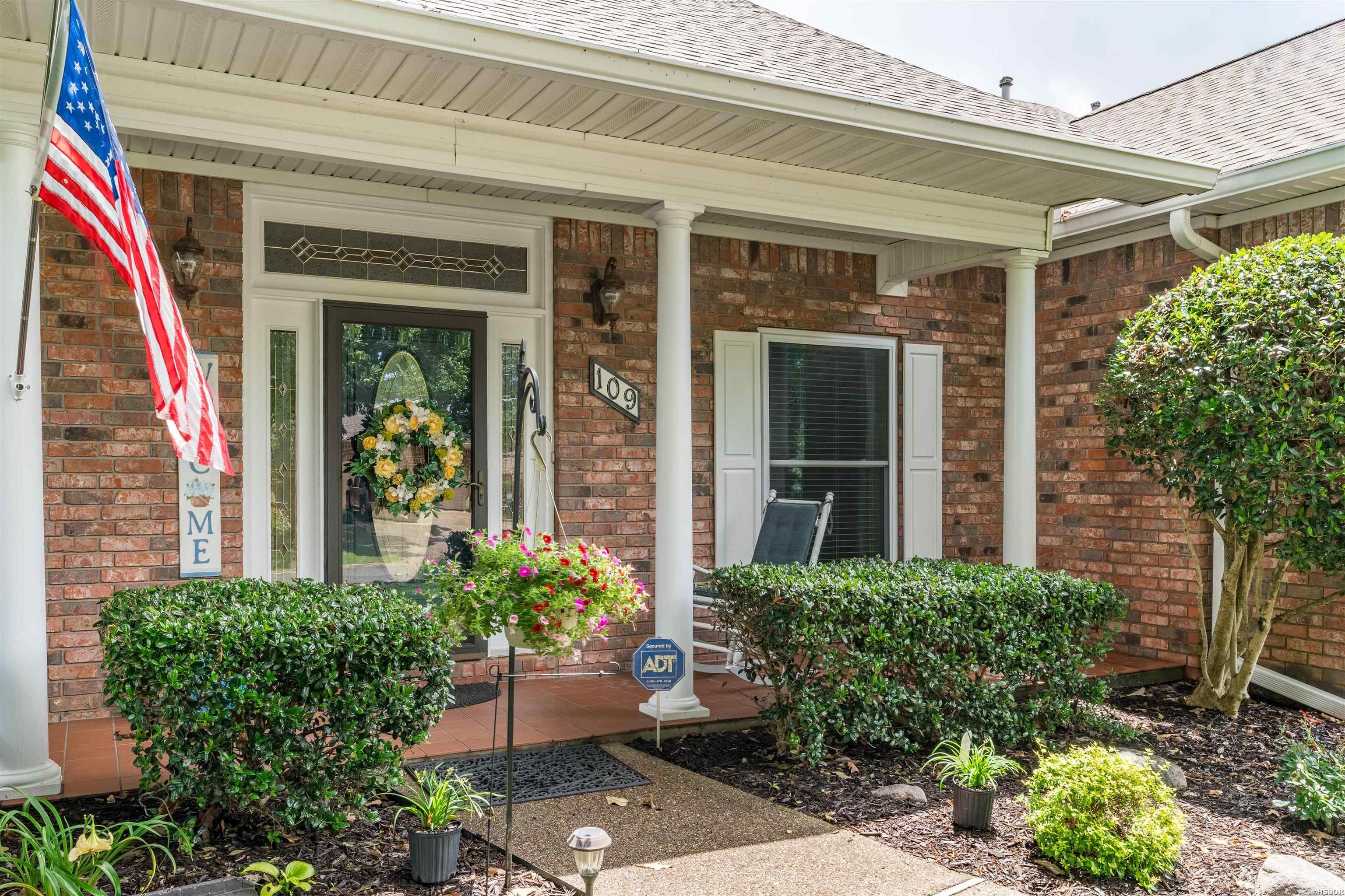109 Alexwood Property Photo 3