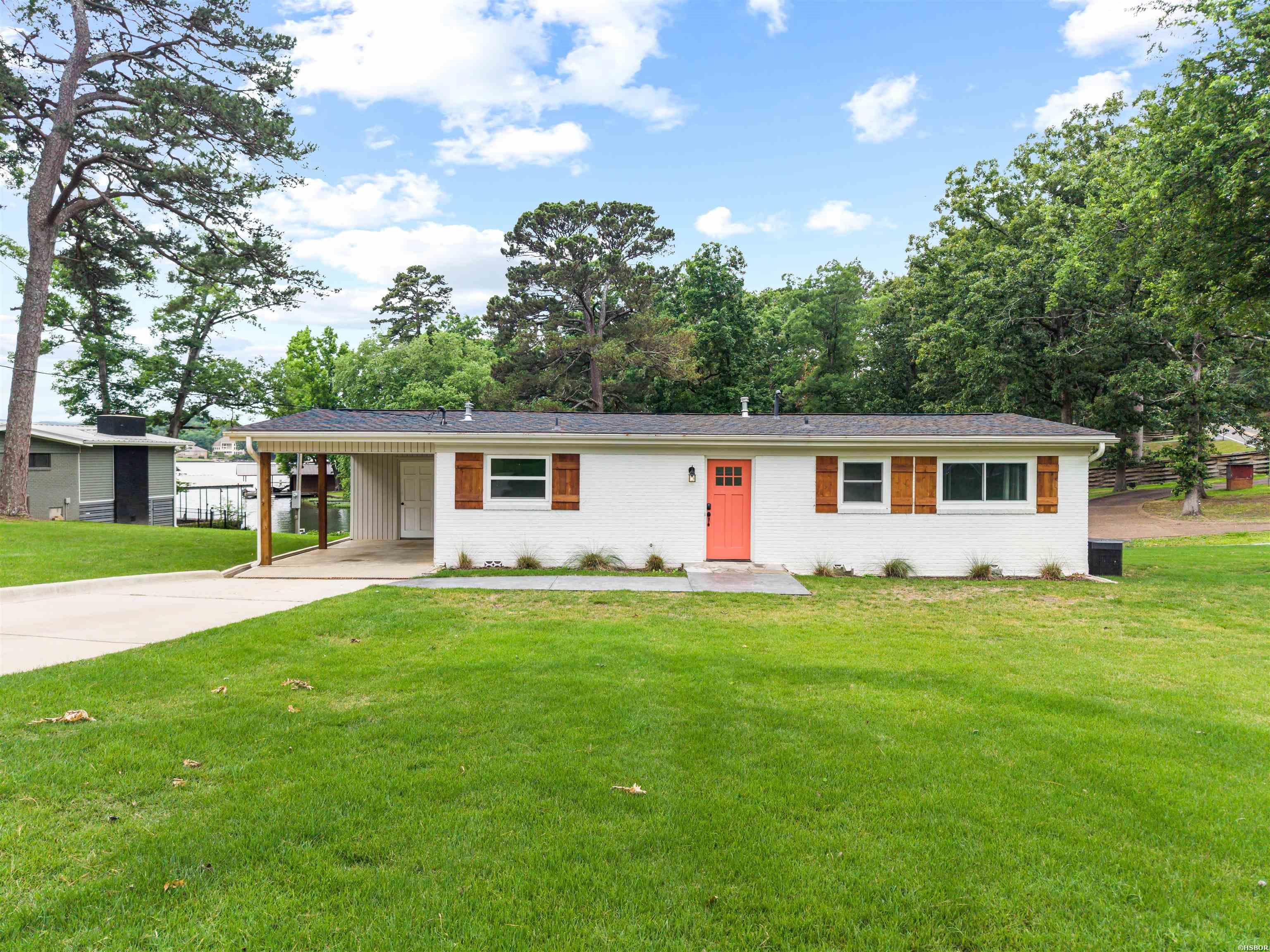 125 LINDALE Circle