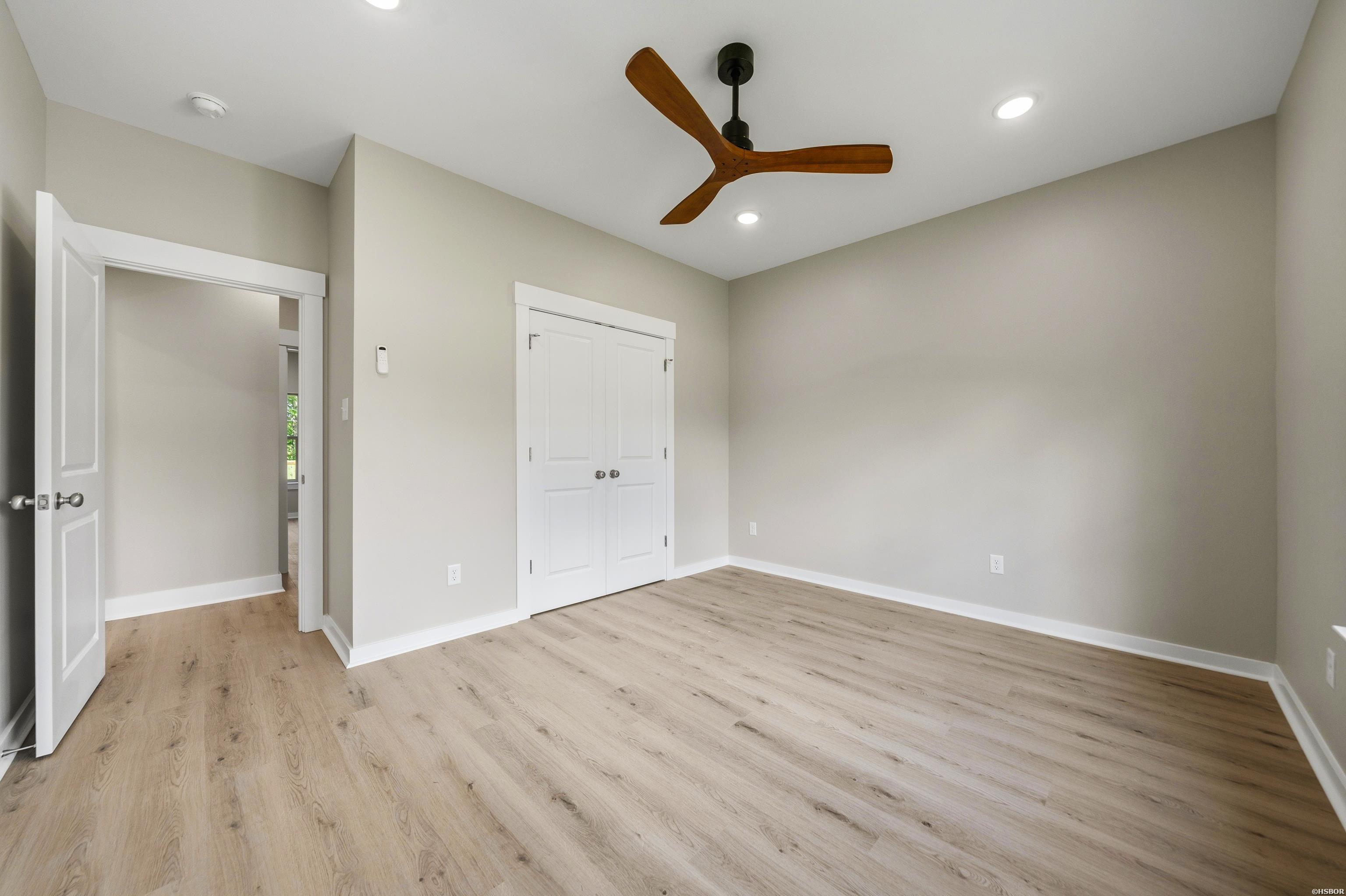 130 Petronia Street Property Photo 30