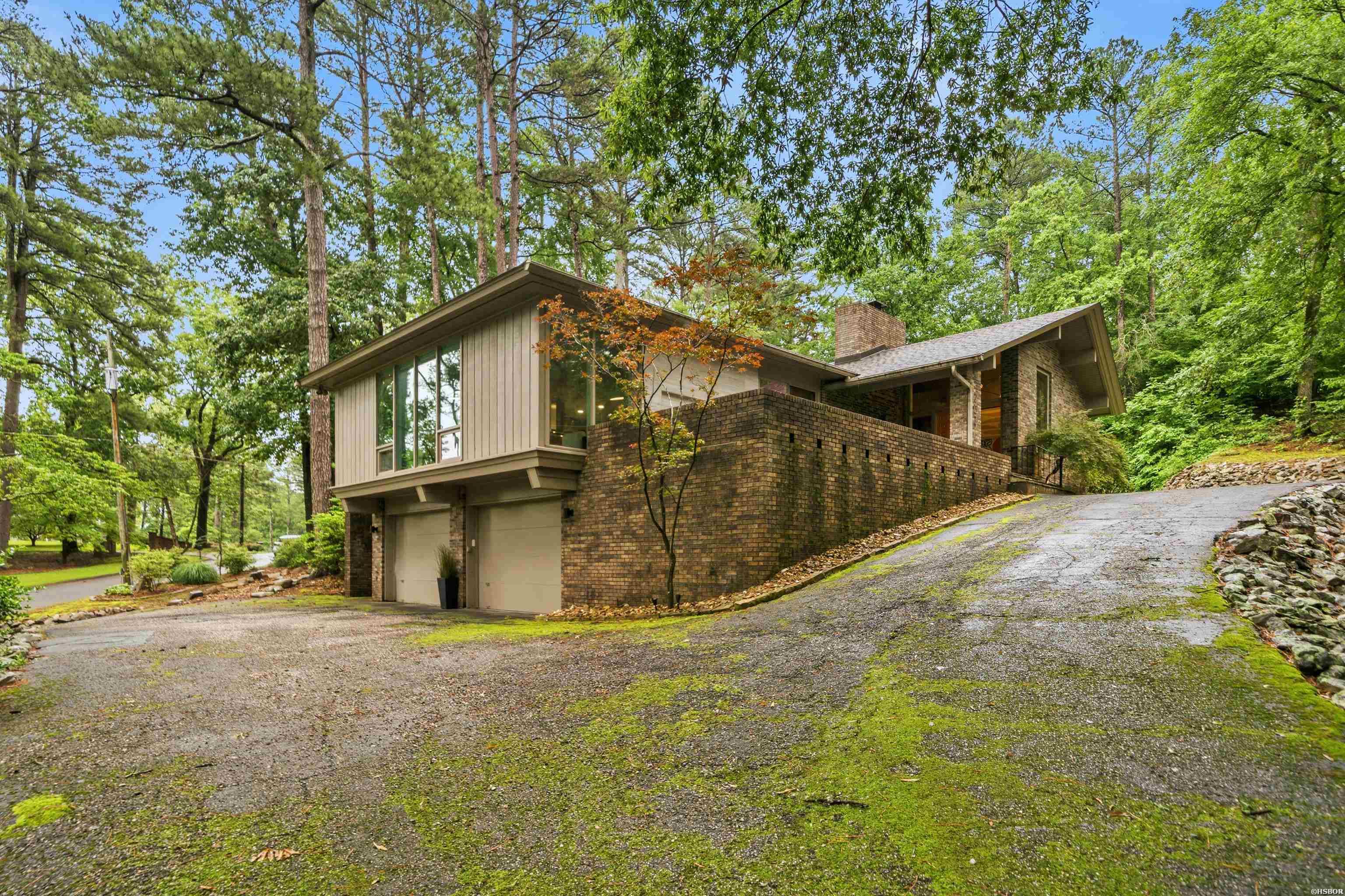 203 Deanwood Terrace Property Photo 2