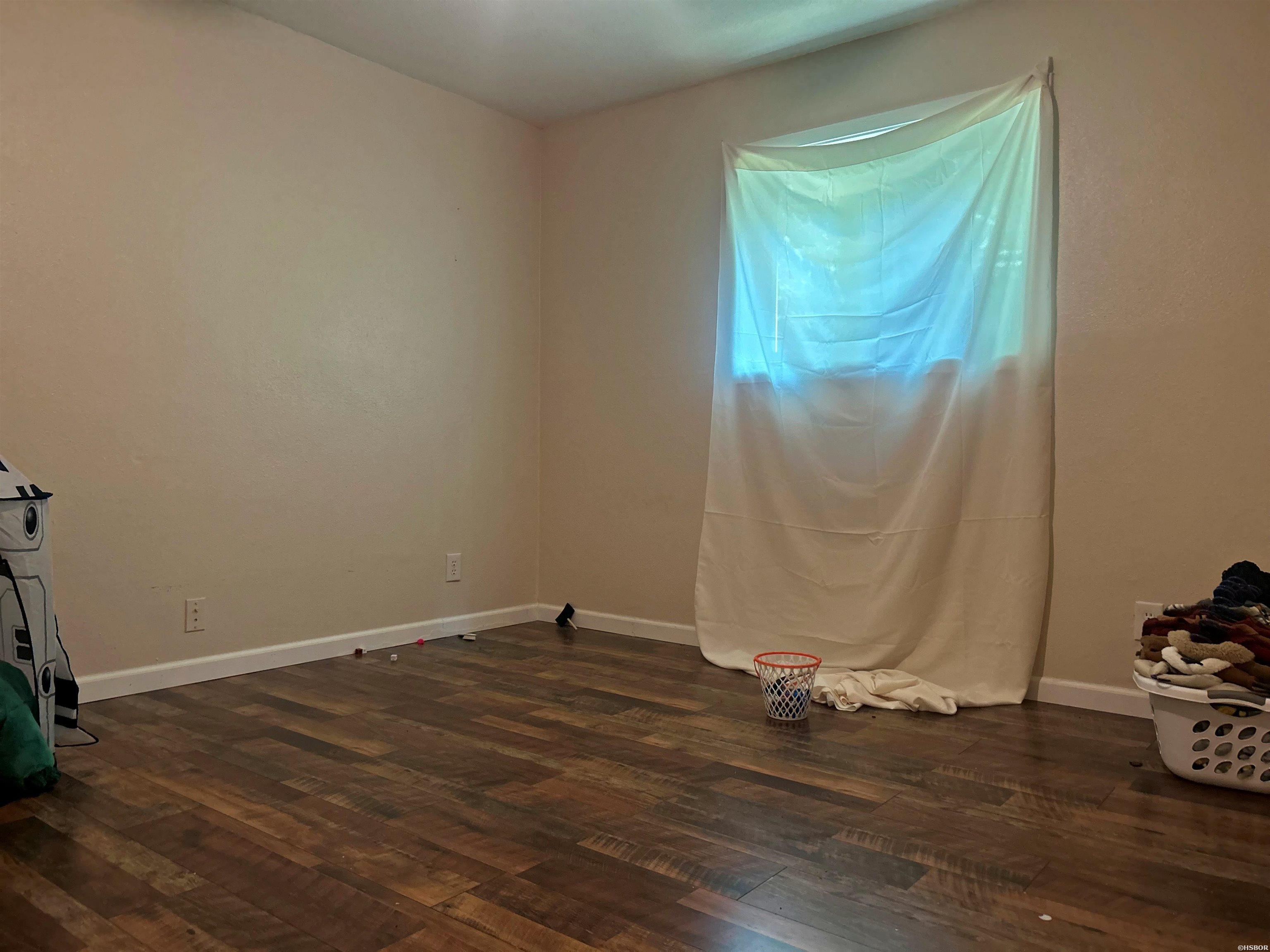 802 E Maple Street Property Photo 18