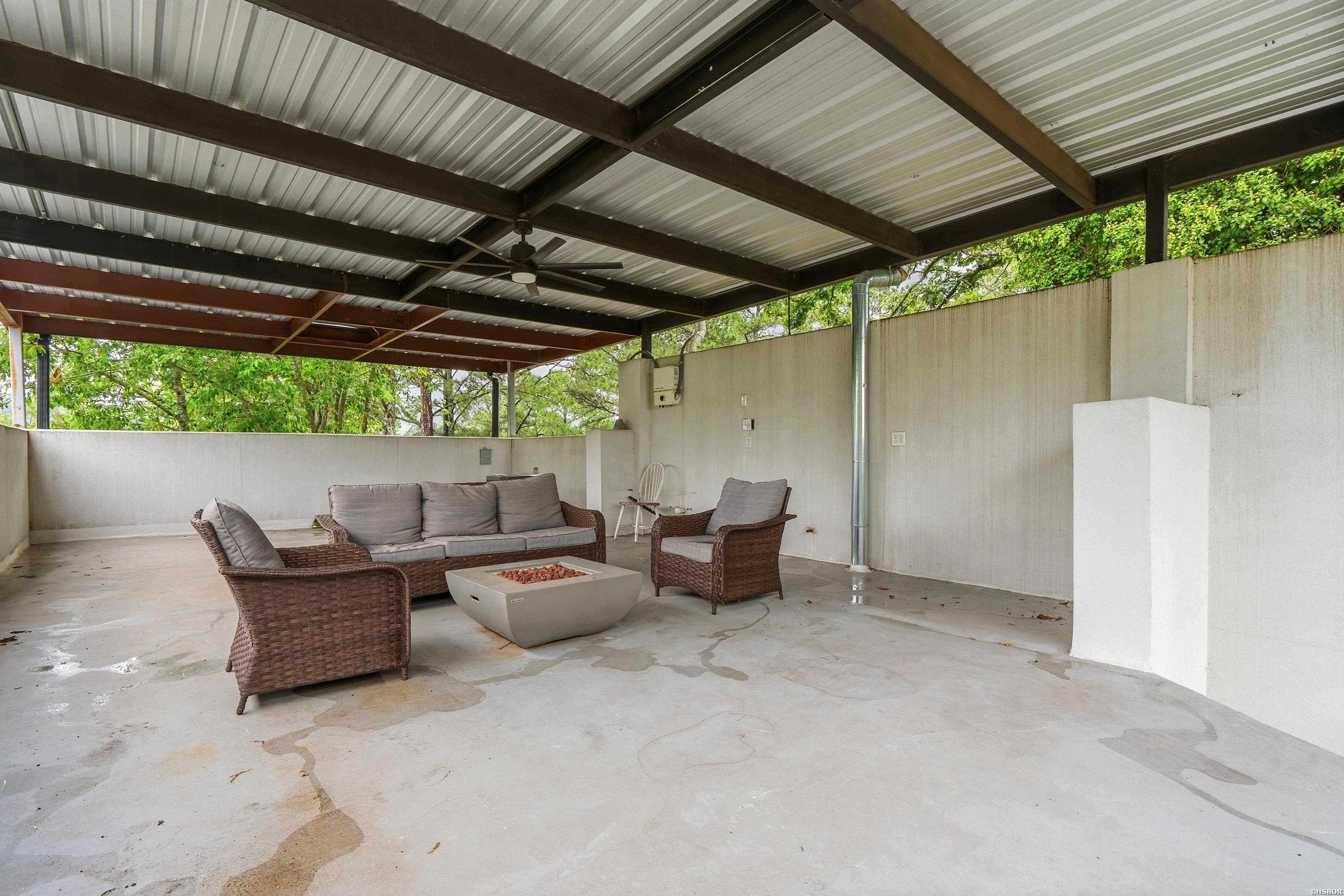 352 Lakeland Drive Property Photo 16