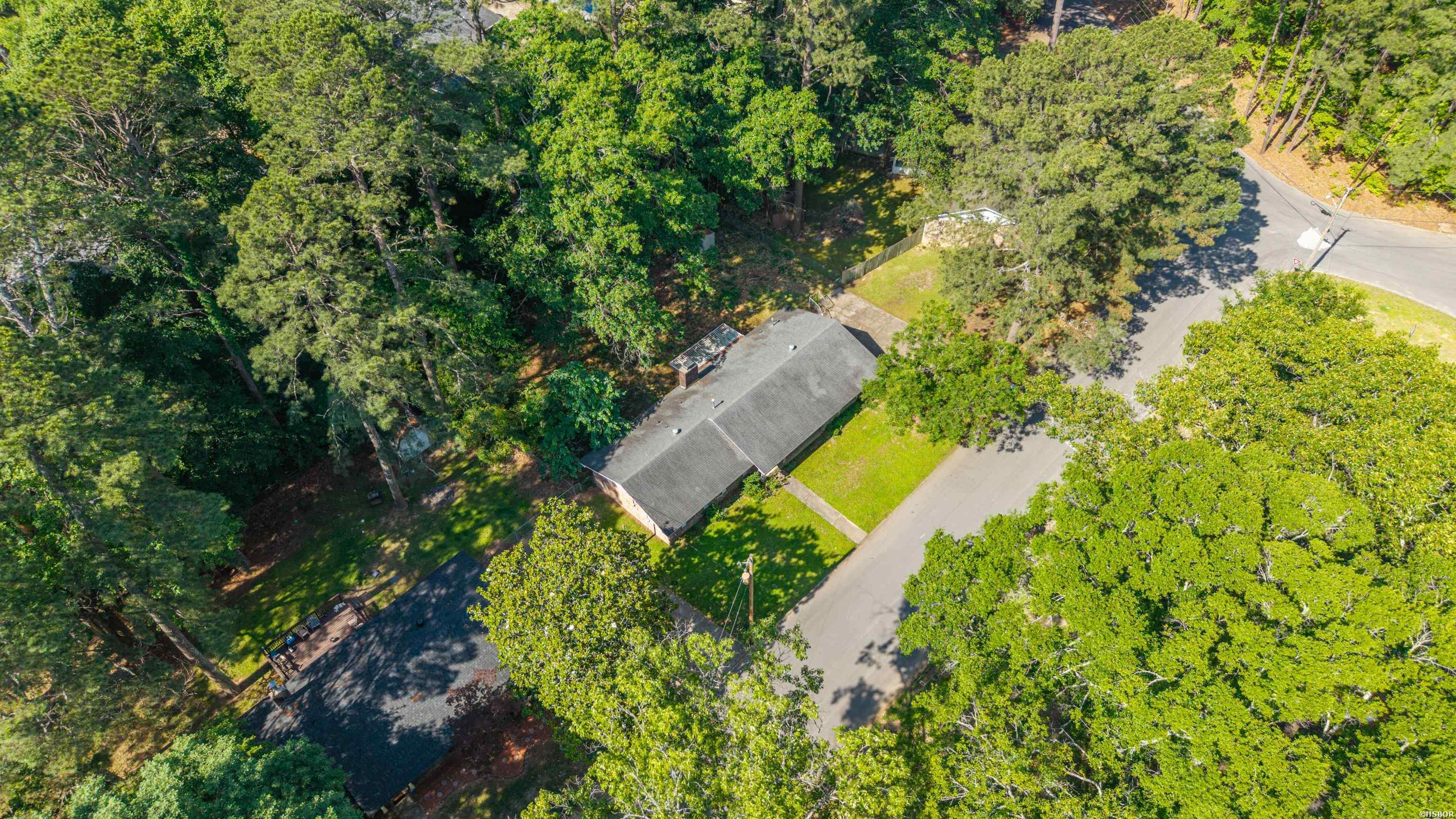 2047 Elaine Circle Property Photo 7