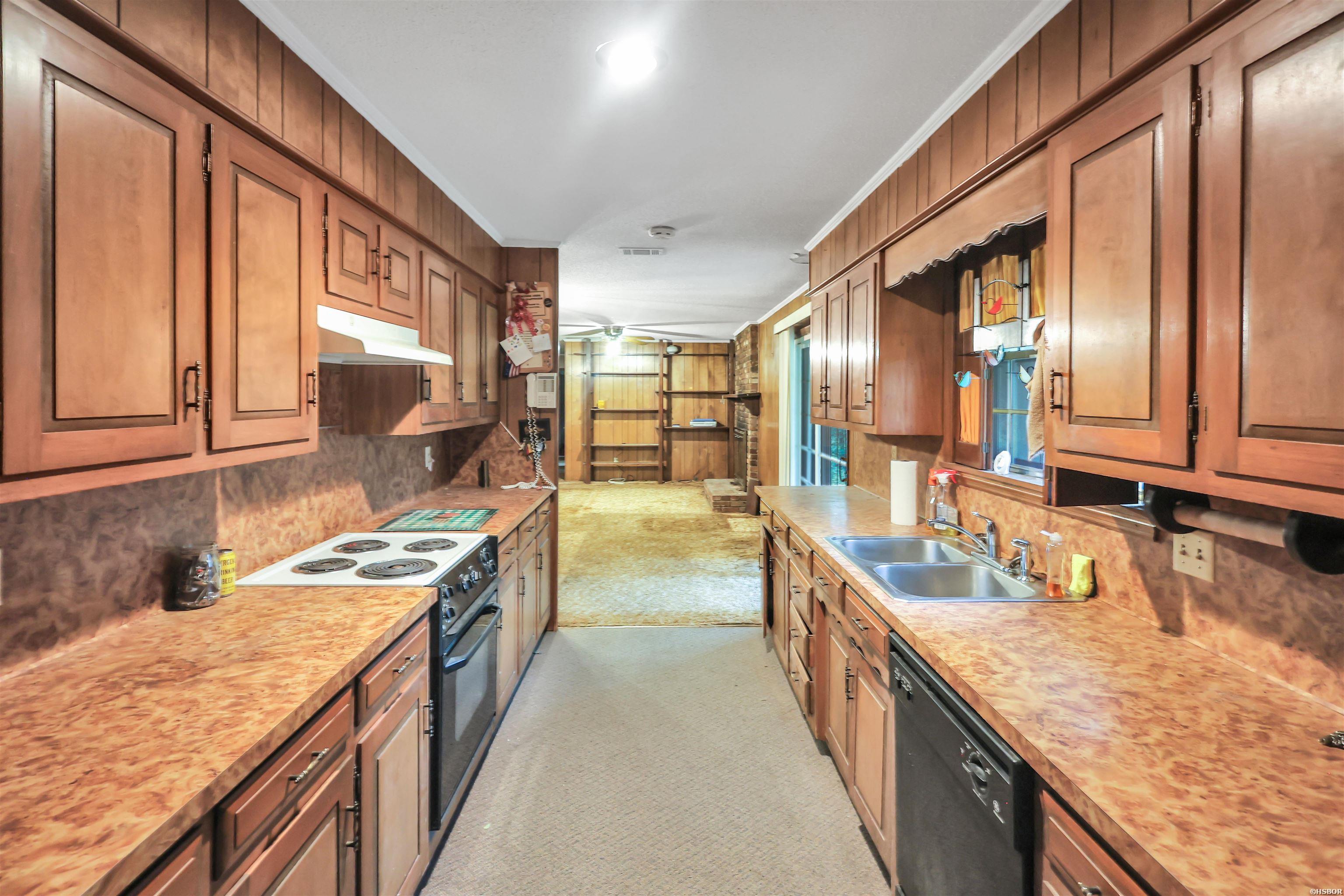 2047 Elaine Circle Property Photo 14