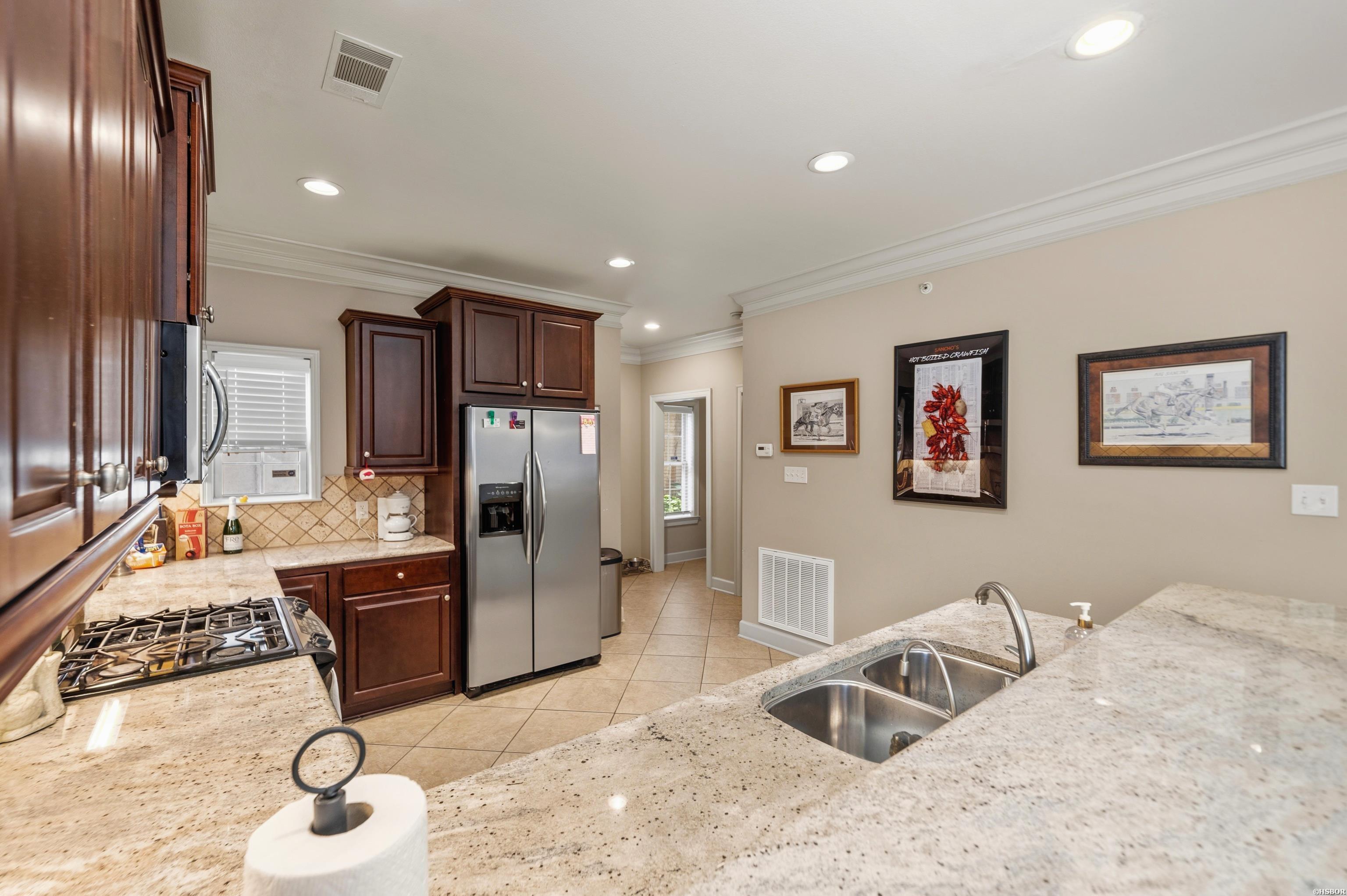 503 Lakeland Drive Property Photo 18