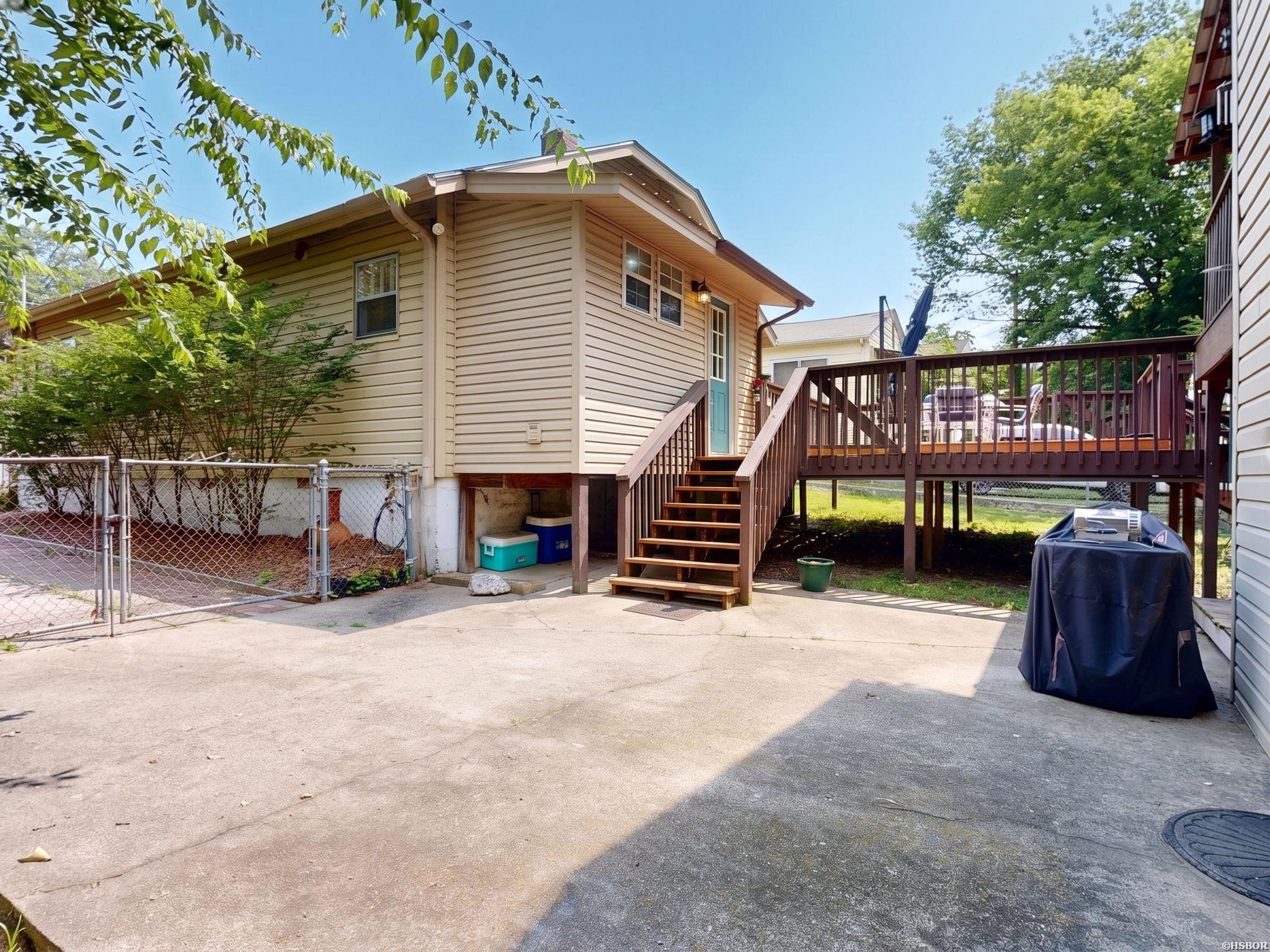 305 Richard Street Property Photo 42