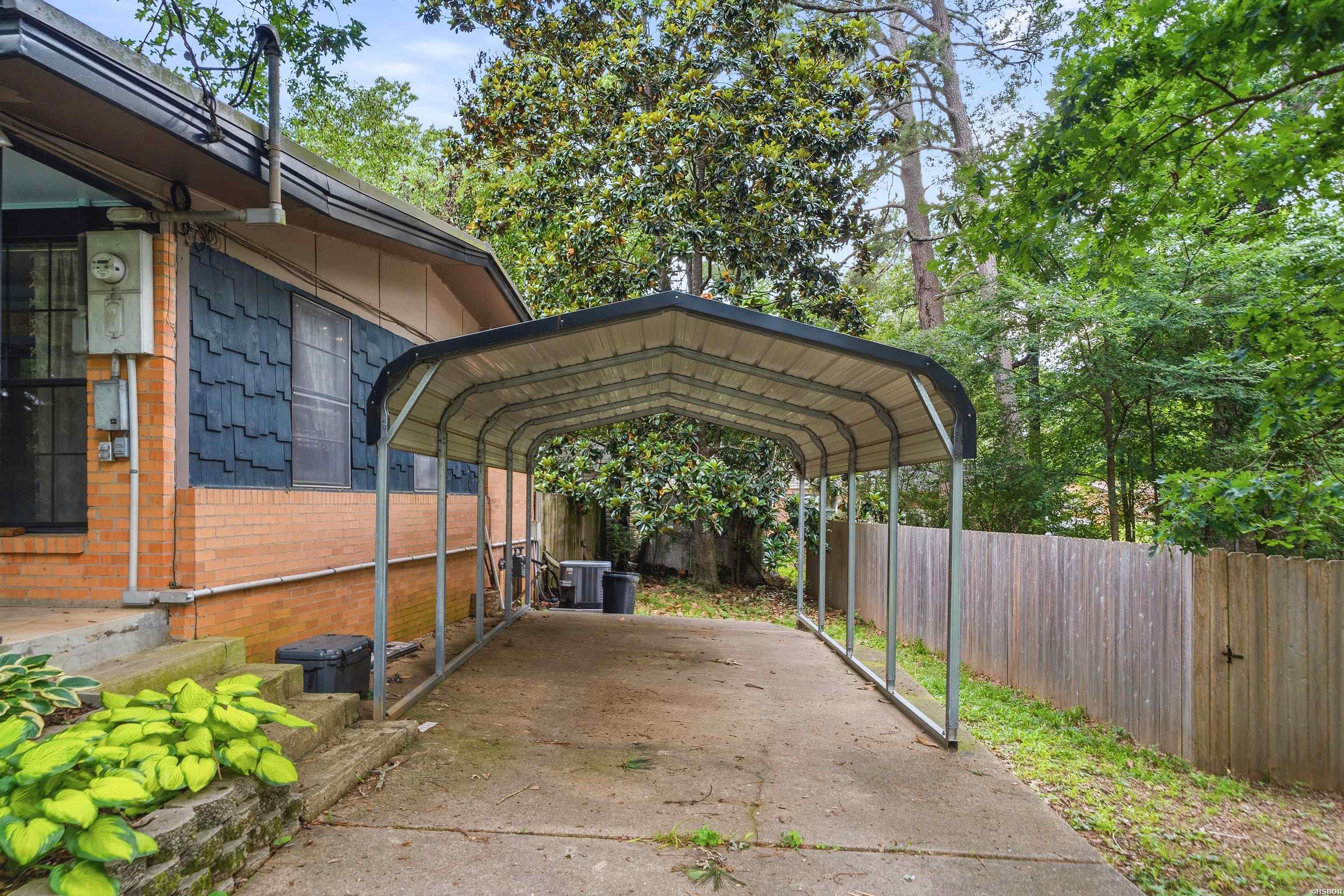 112 Pine Shore Lane Property Photo 4
