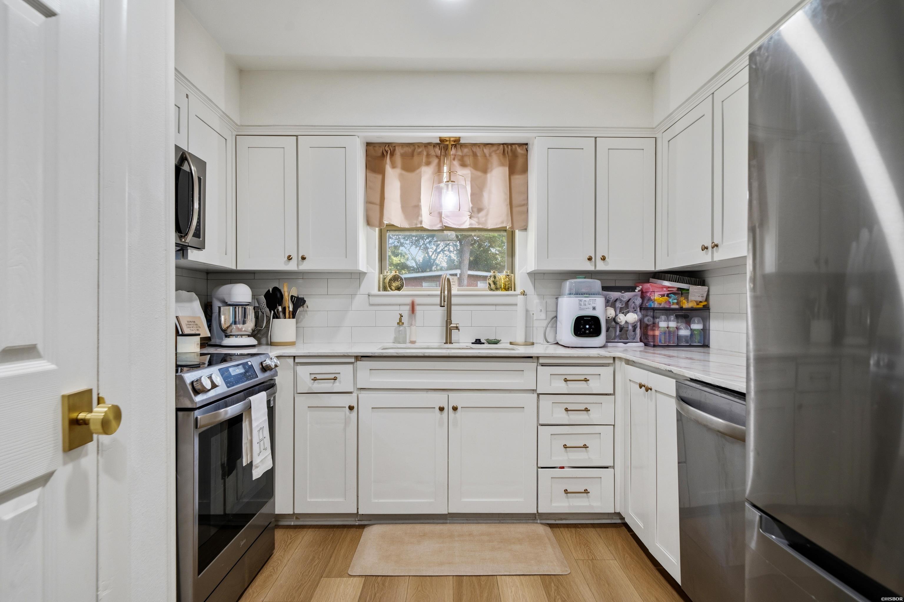 1903 Sylvia Street Property Photo 12