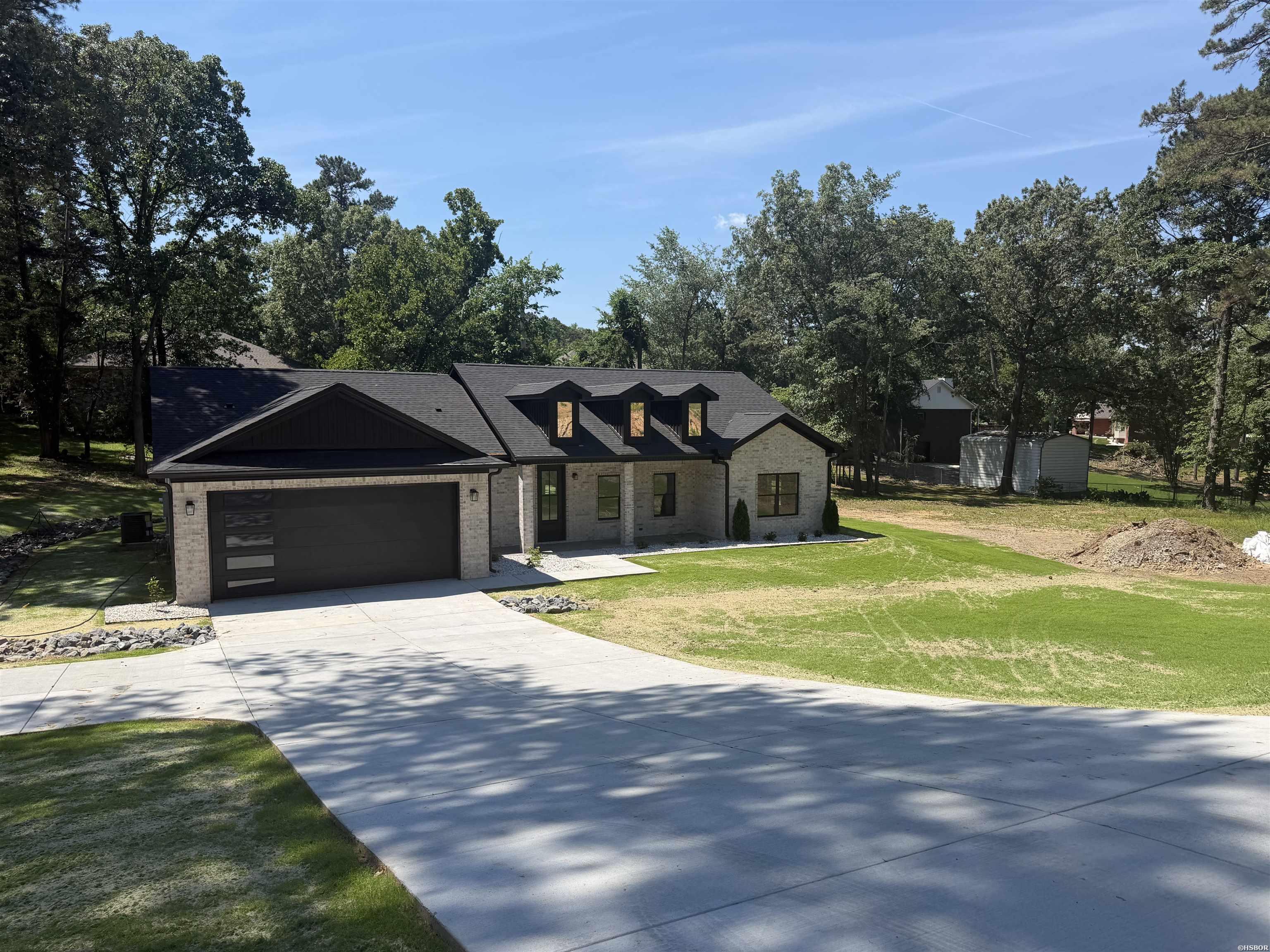 125 Shamrock Property Photo 1