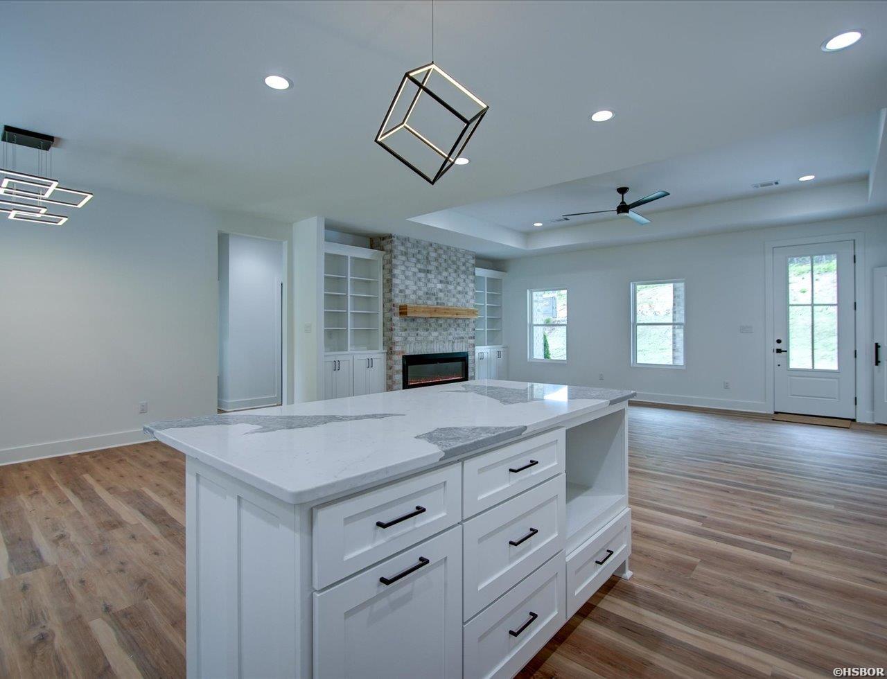 125 Shamrock Property Photo 9
