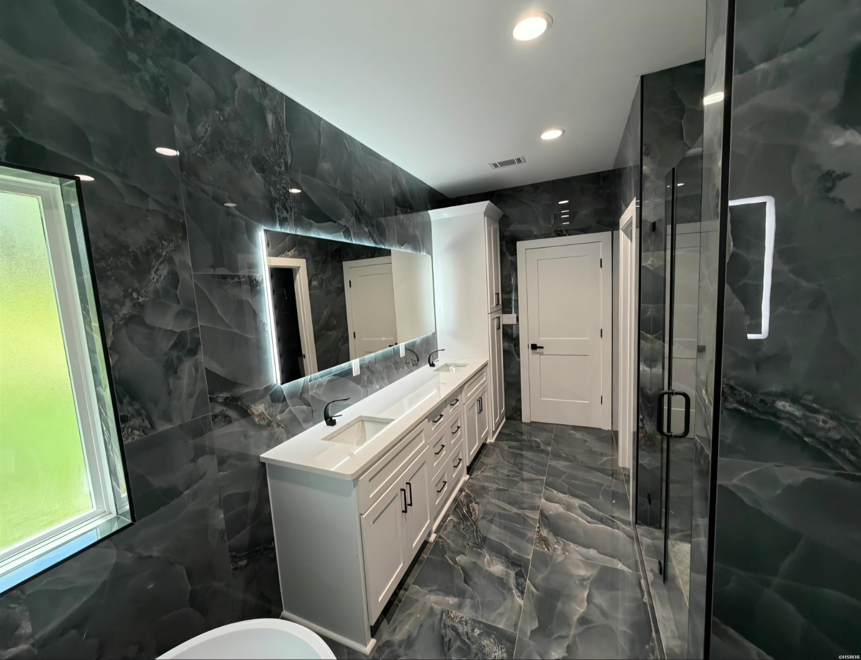 125 Shamrock Property Photo 25