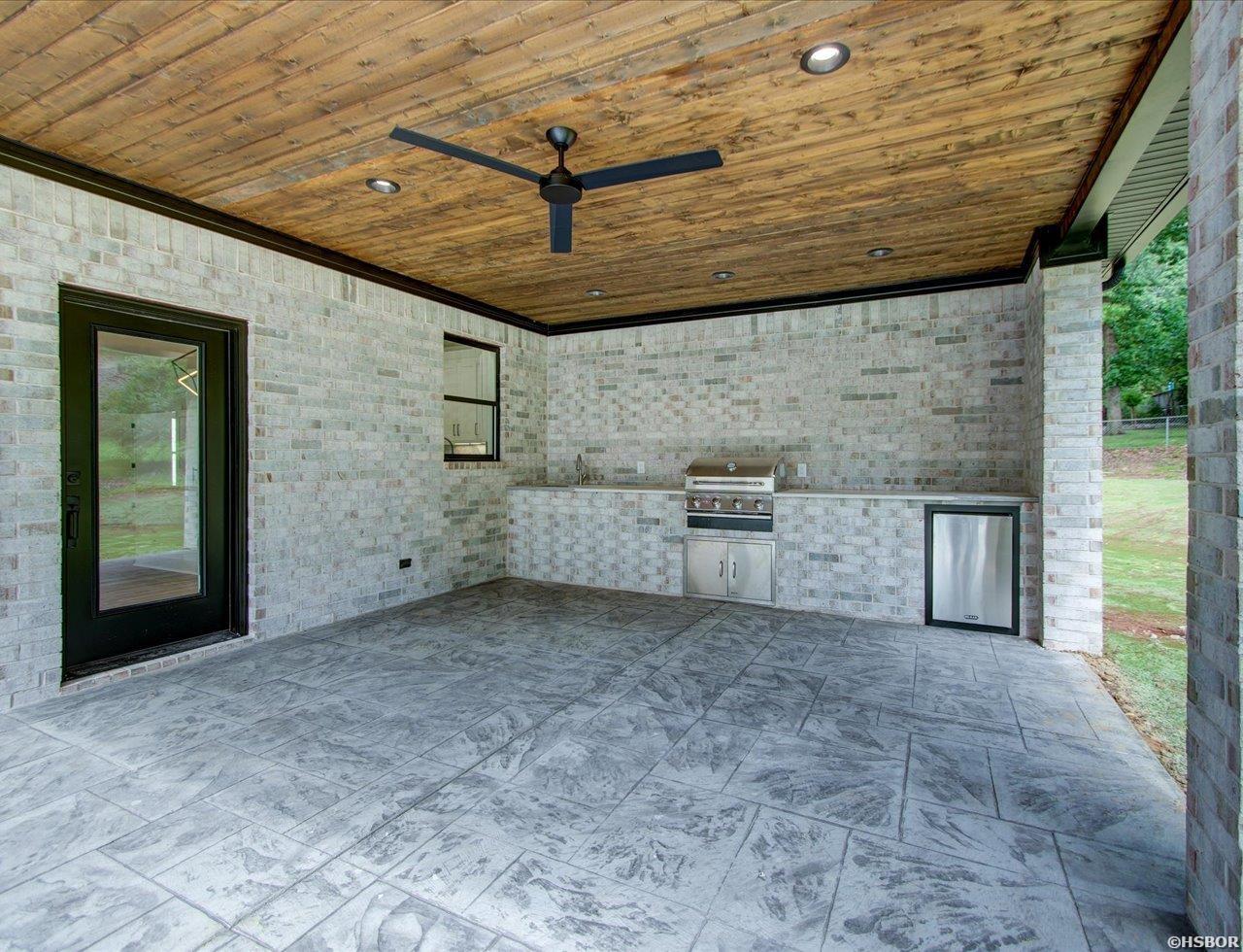 125 Shamrock Property Photo 35