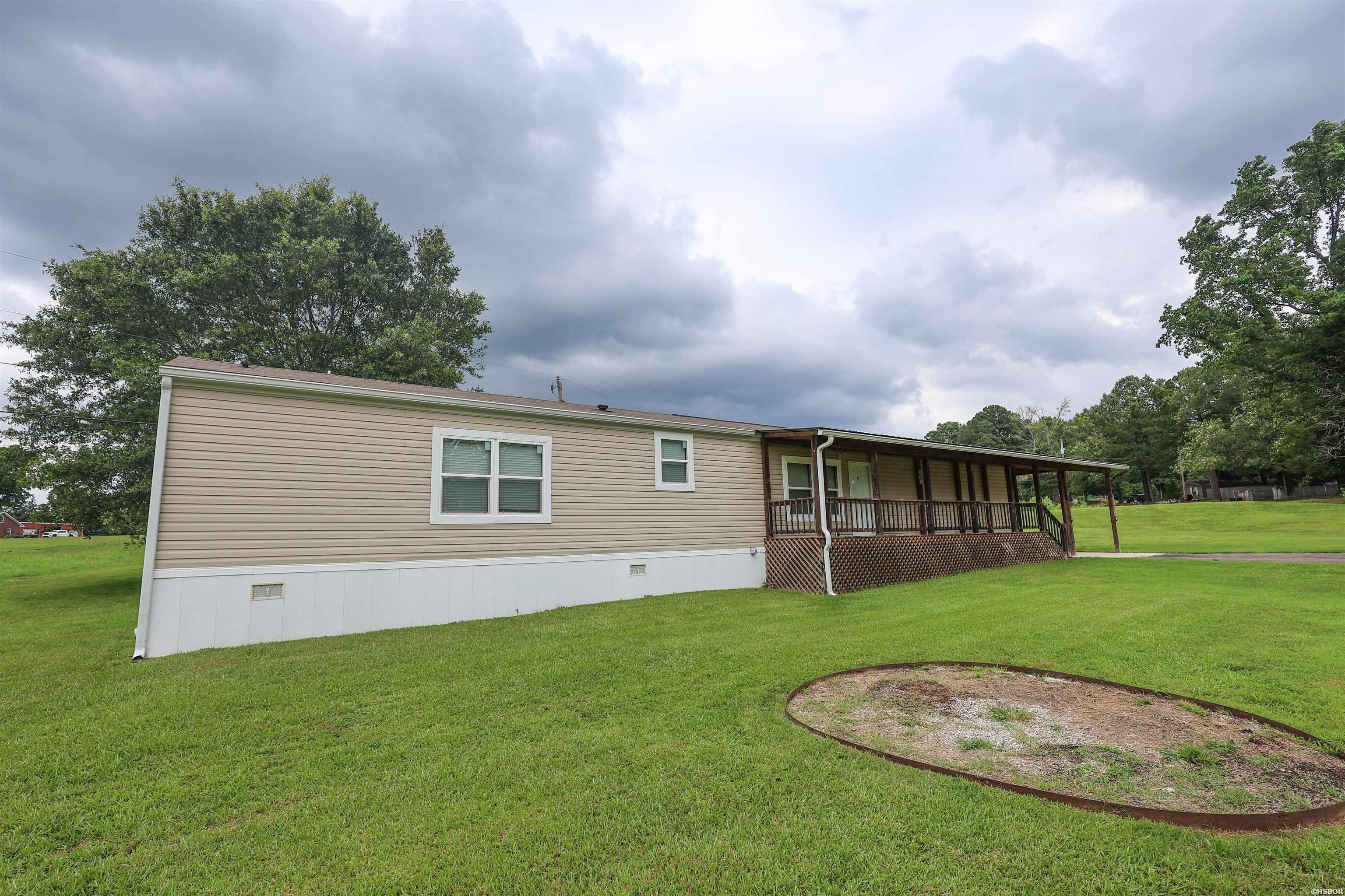 101 Barentine Property Photo 3