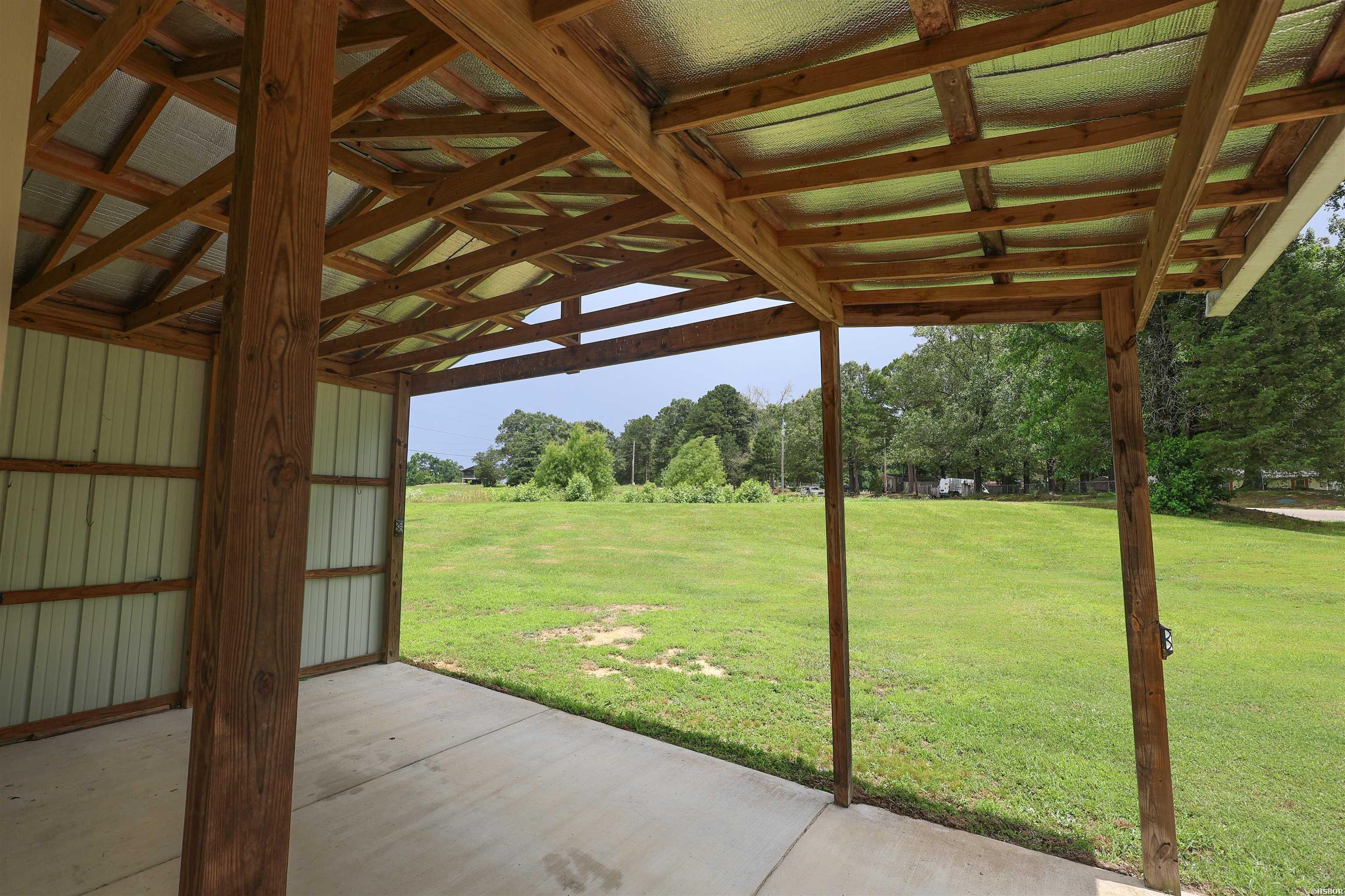 101 Barentine Property Photo 5