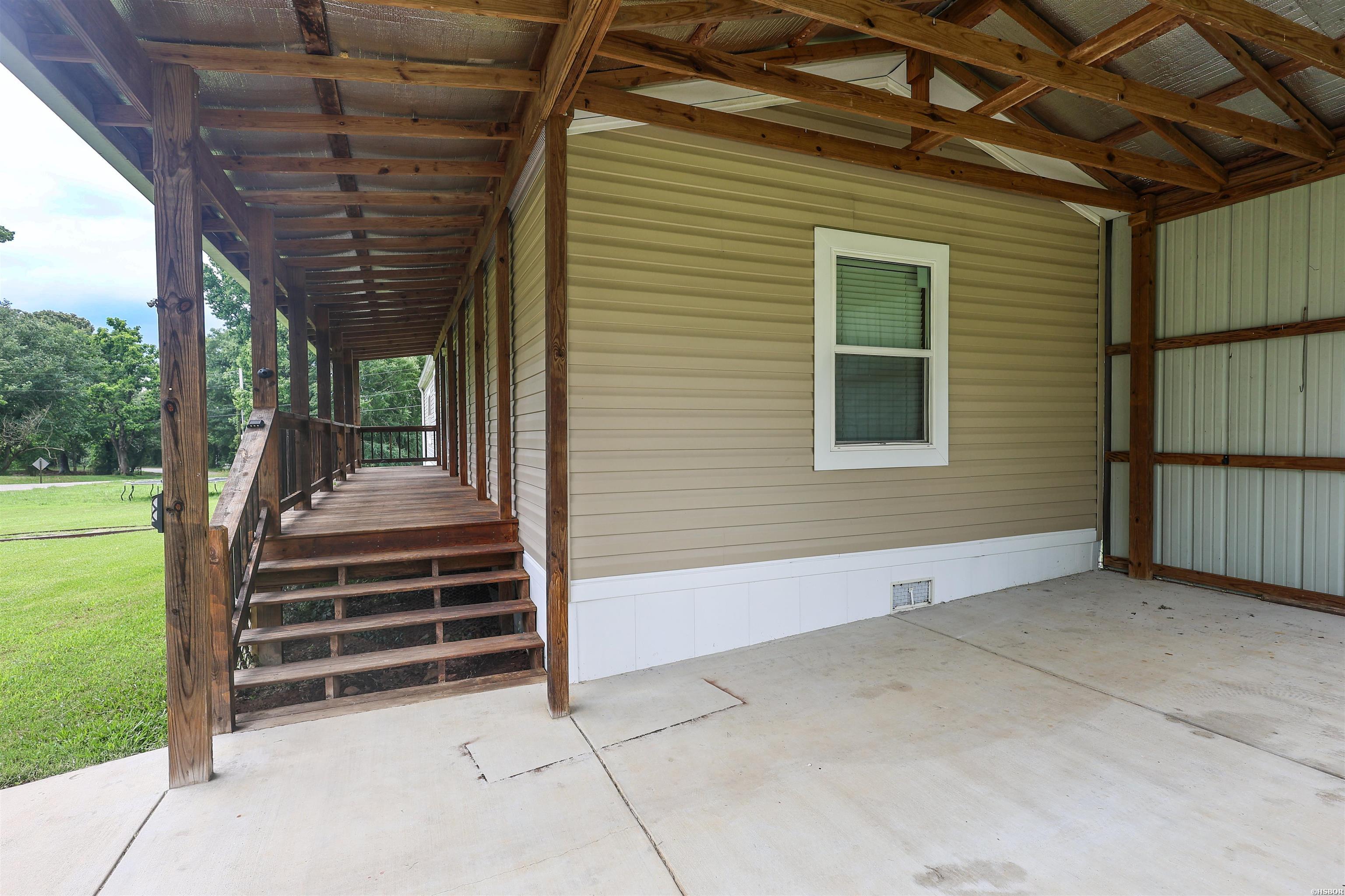 101 Barentine Property Photo 6