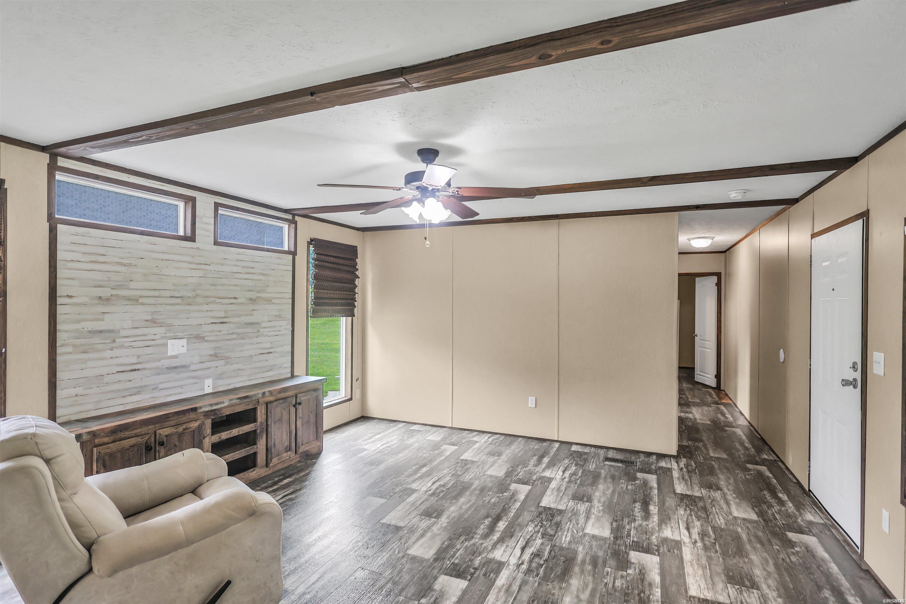 101 Barentine Property Photo 10